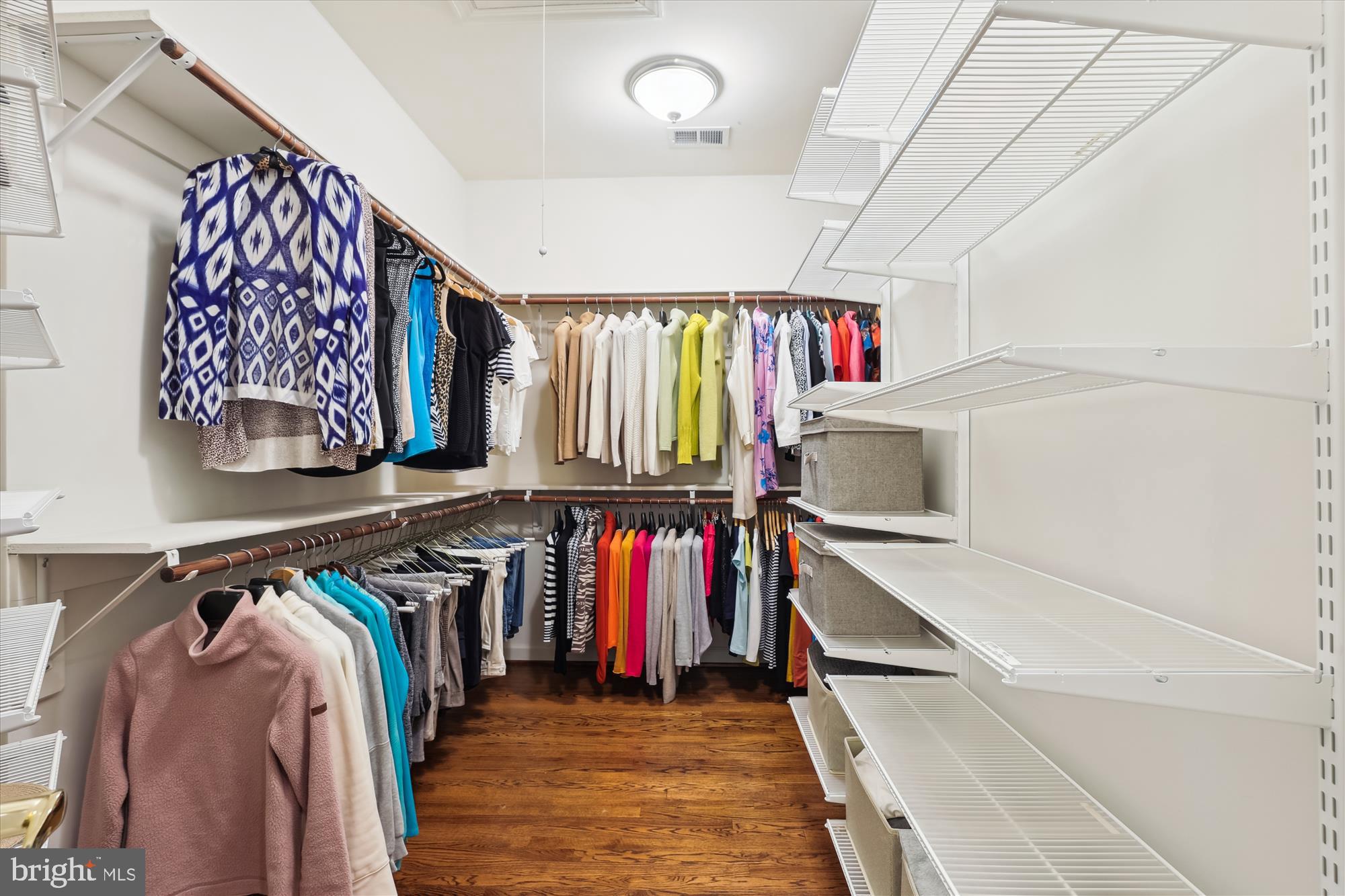 ALTA VISTA - Residential