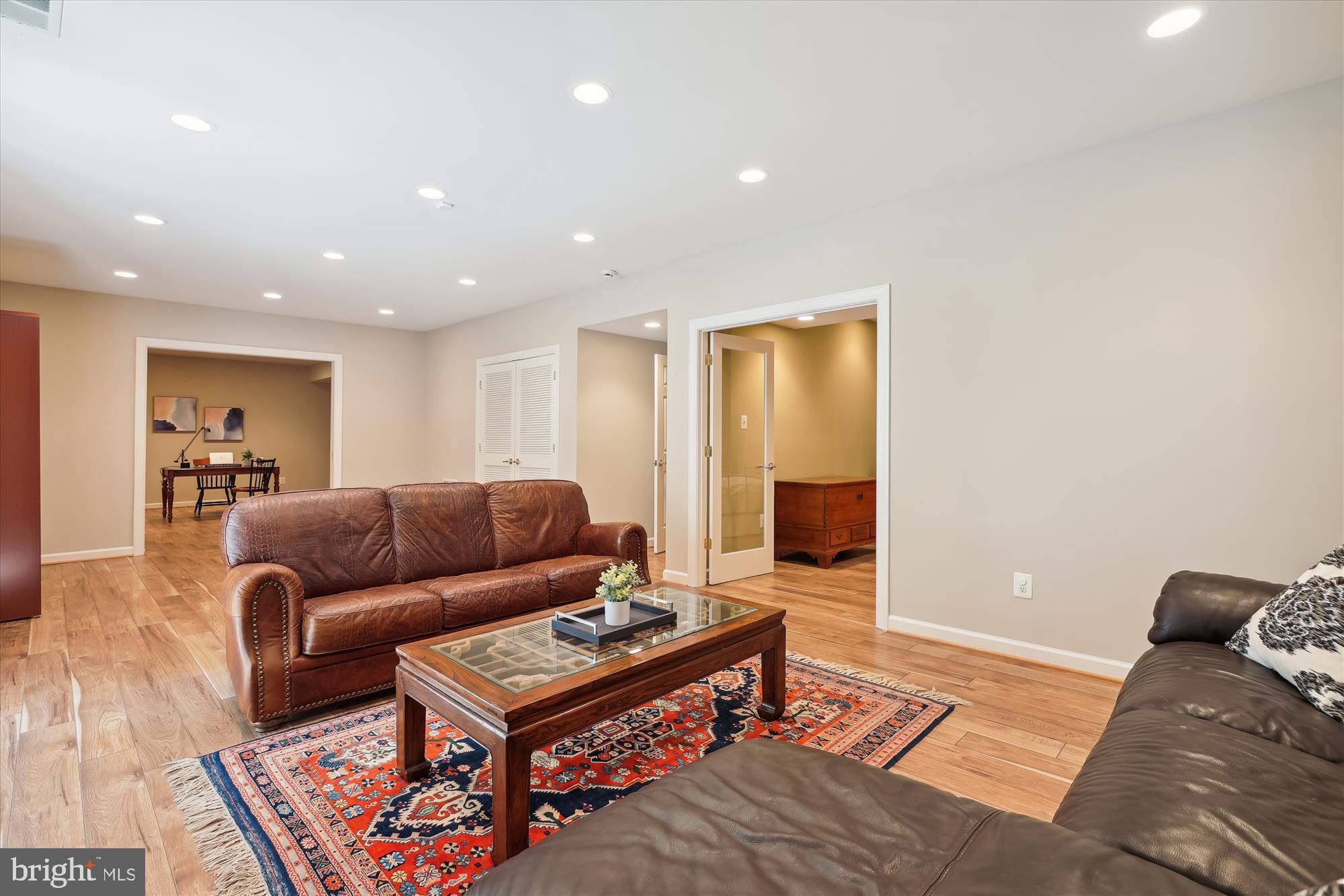 ALTA VISTA - Residential