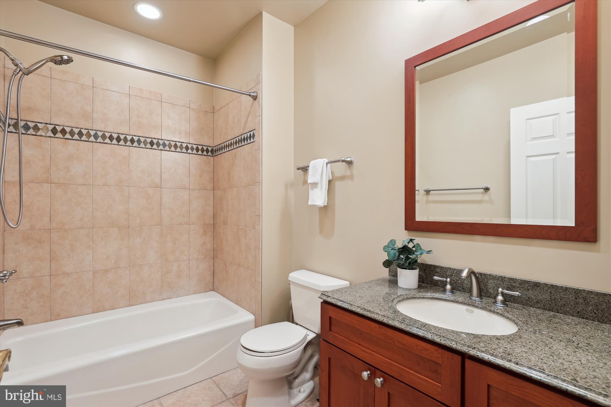 ALTA VISTA - Residential