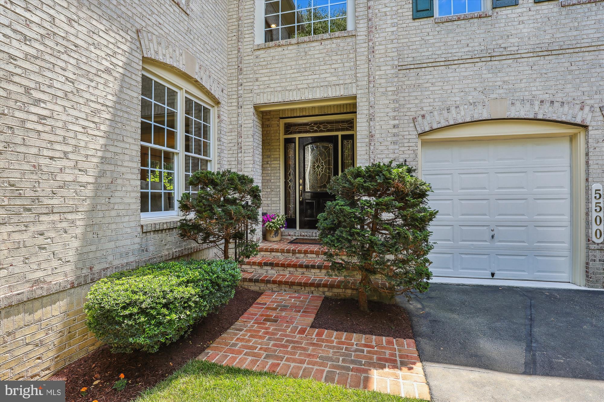 ALTA VISTA - Residential