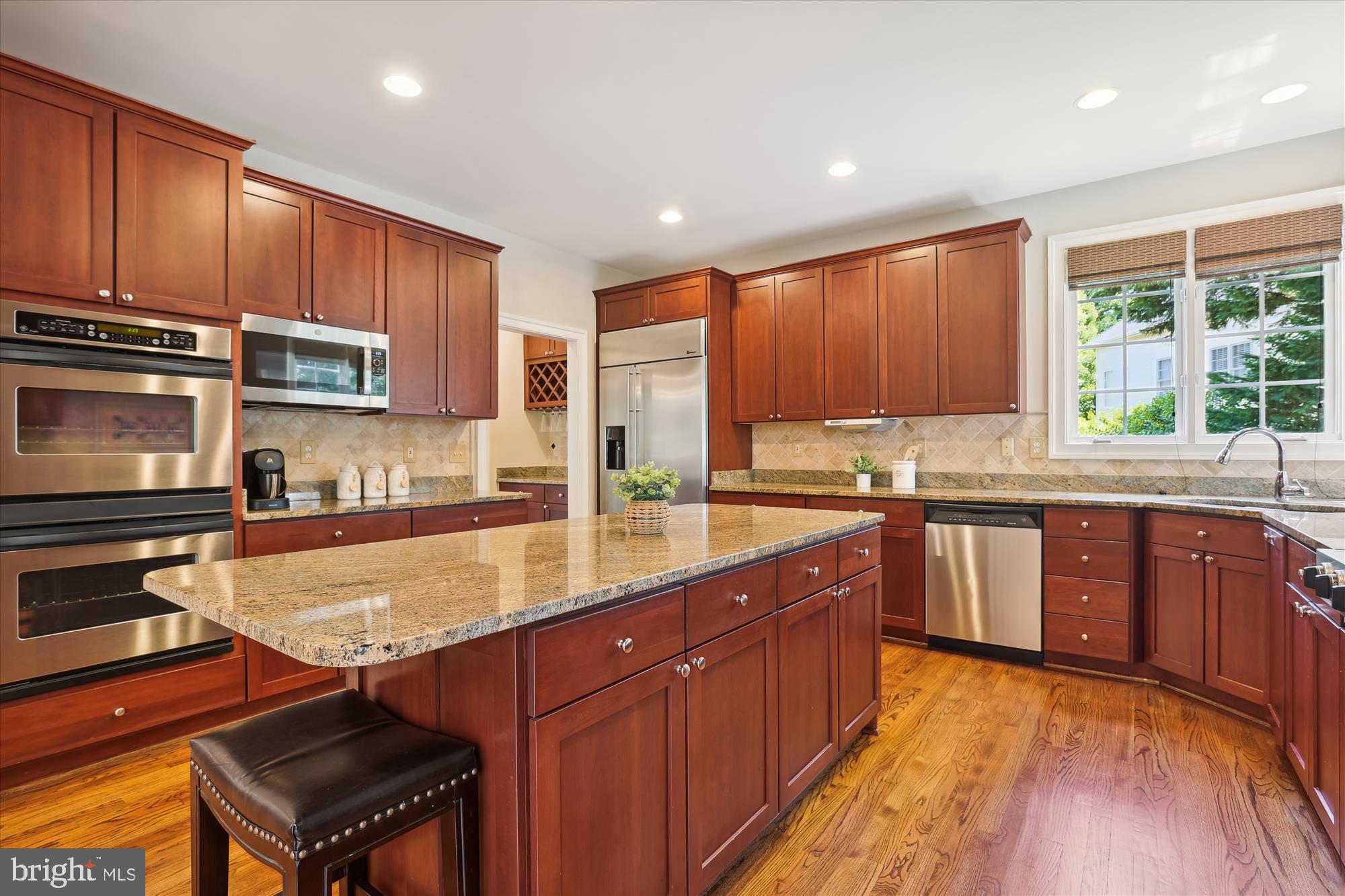 ALTA VISTA - Residential