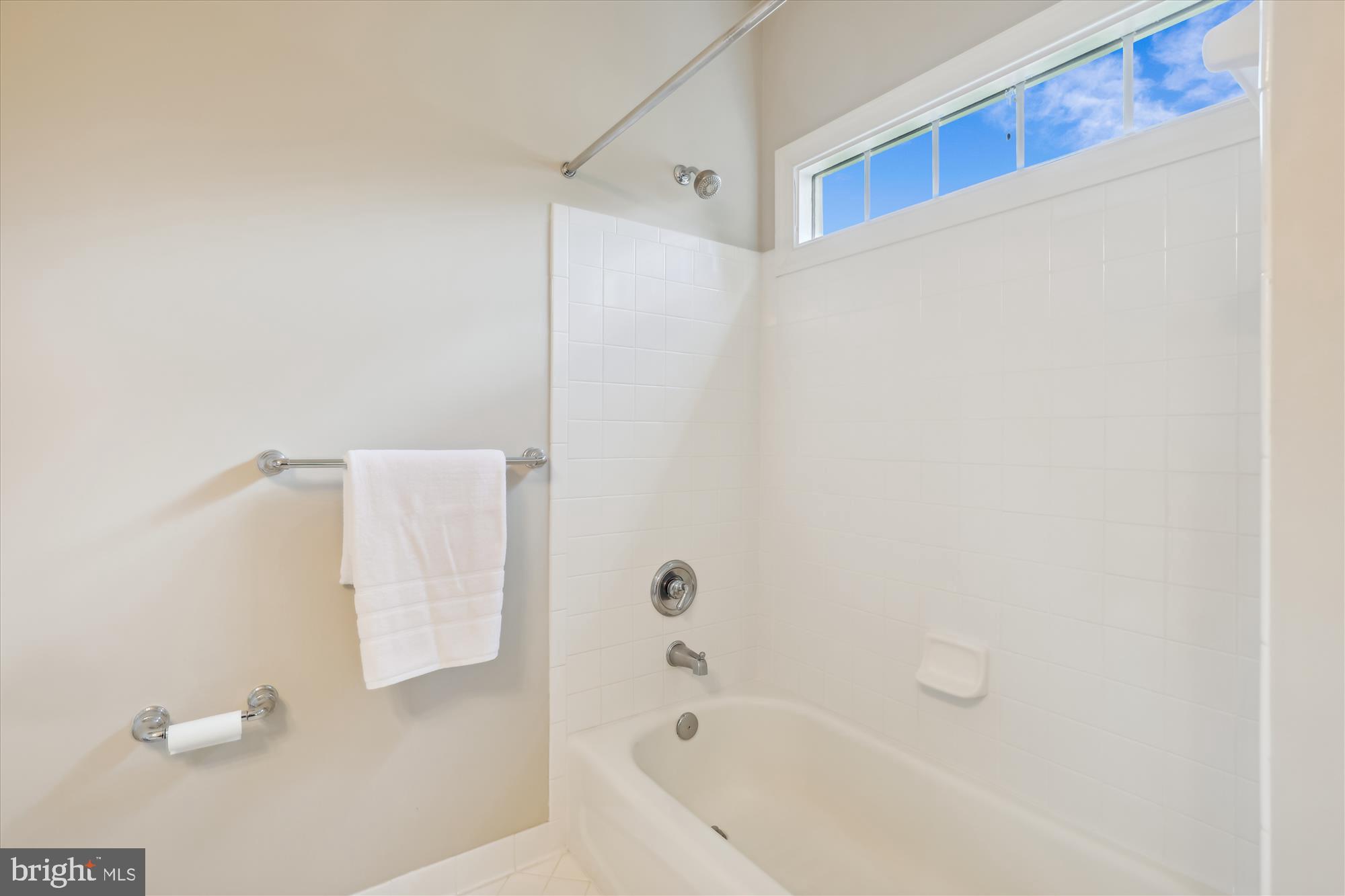 ALTA VISTA - Residential