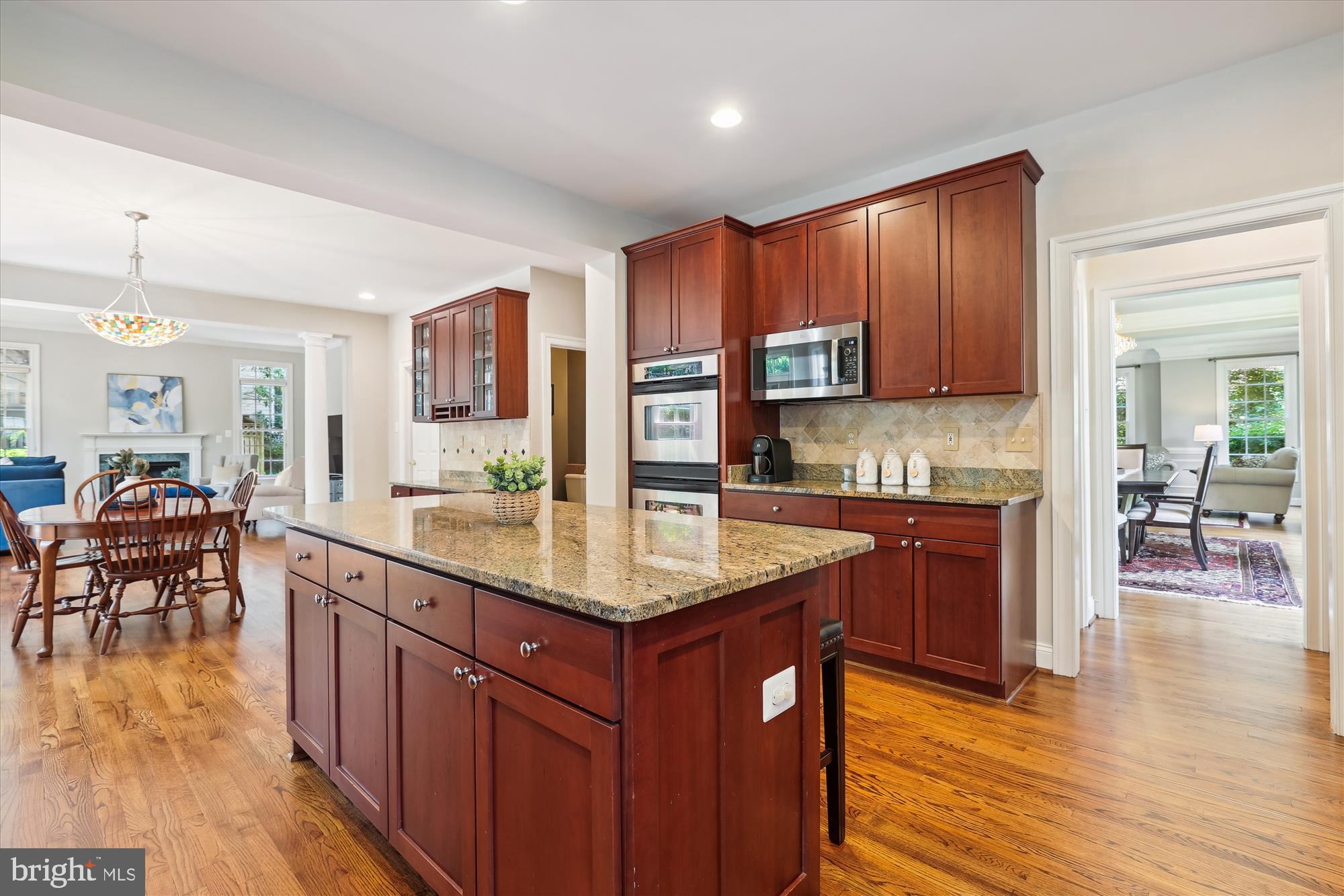 ALTA VISTA - Residential