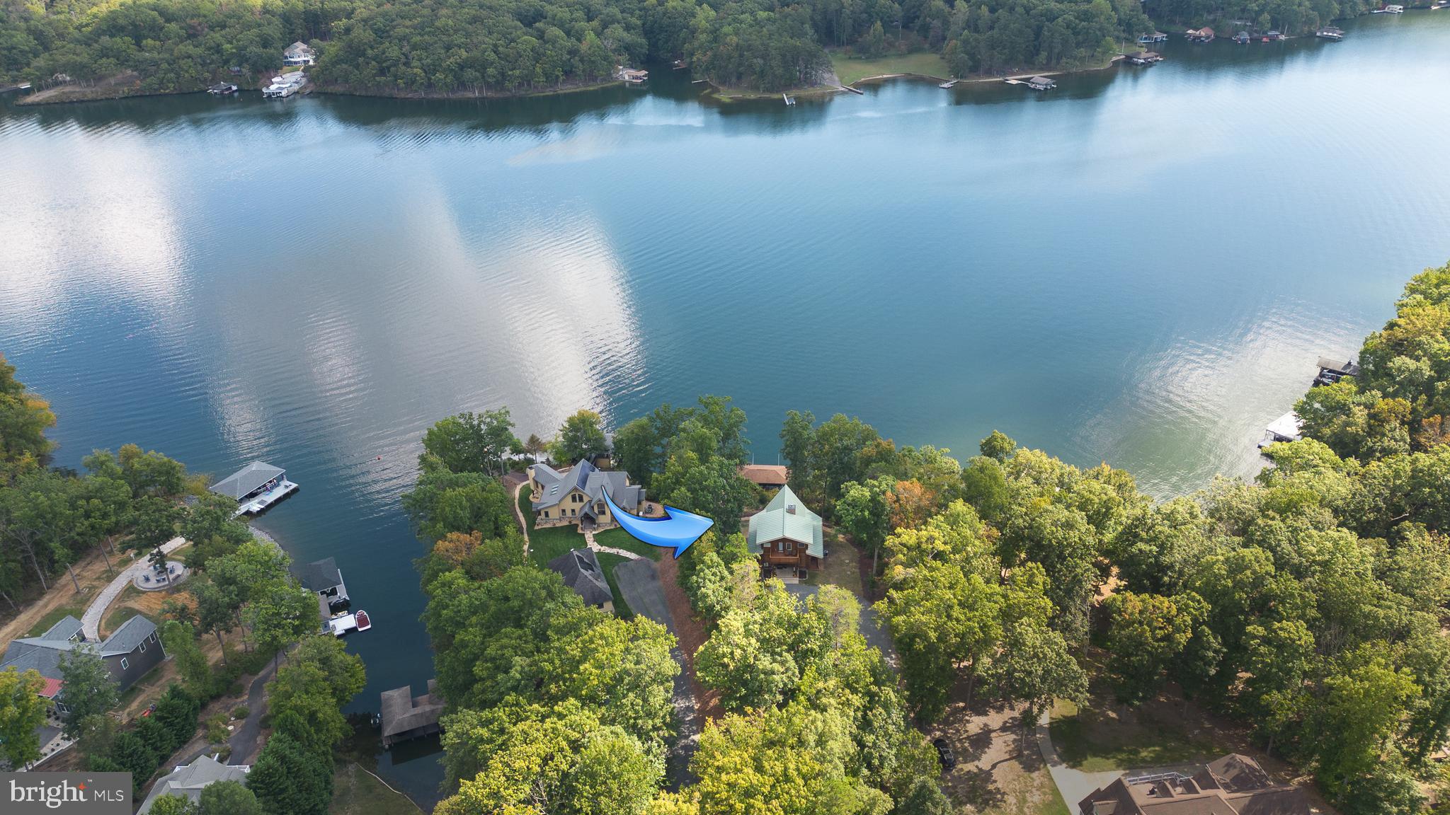 MYSTIC POINTE - Residential