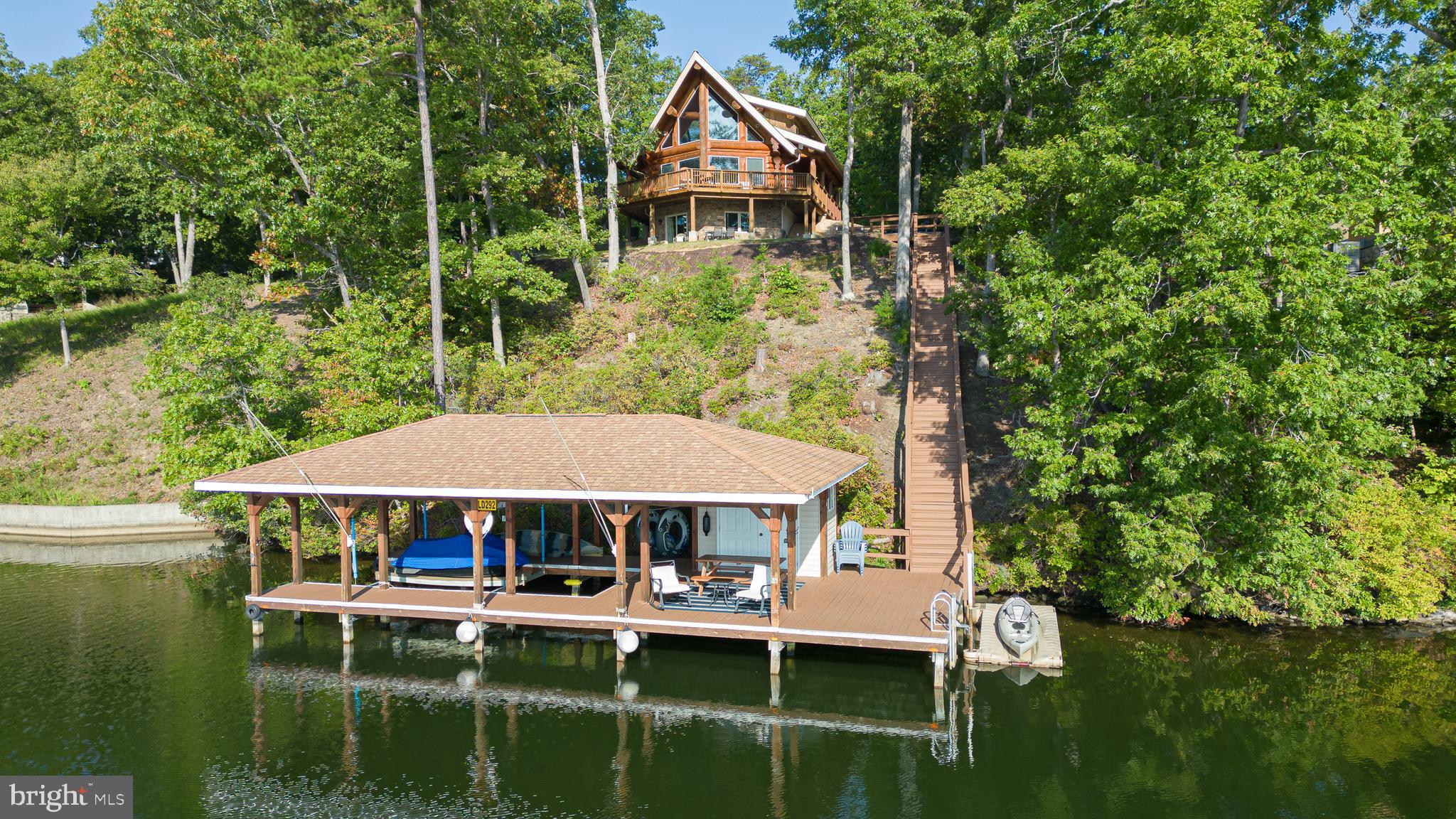 MYSTIC POINTE - Residential