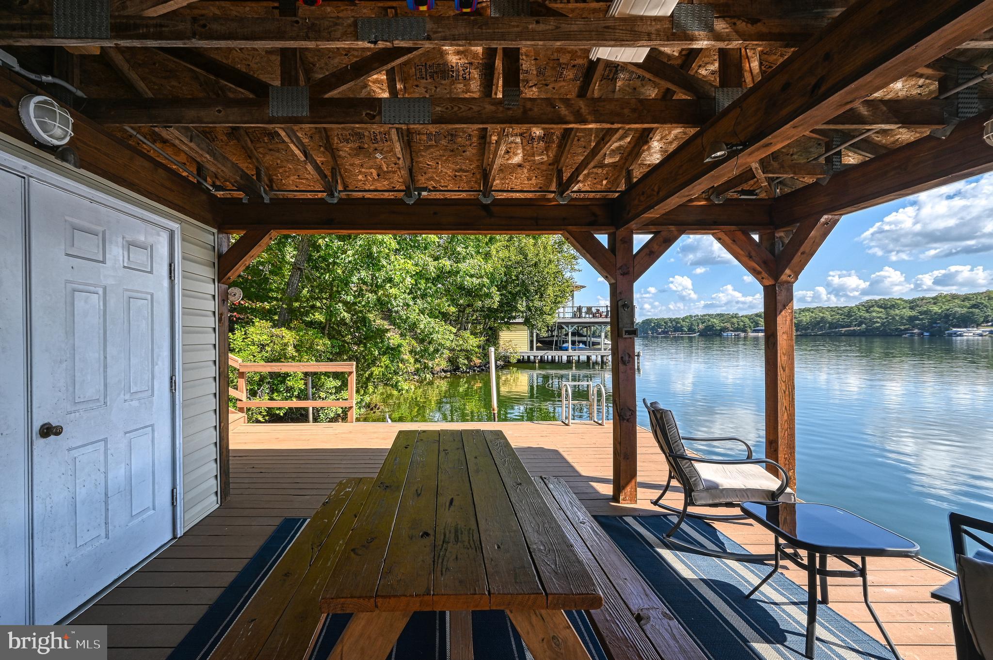 MYSTIC POINTE - Residential