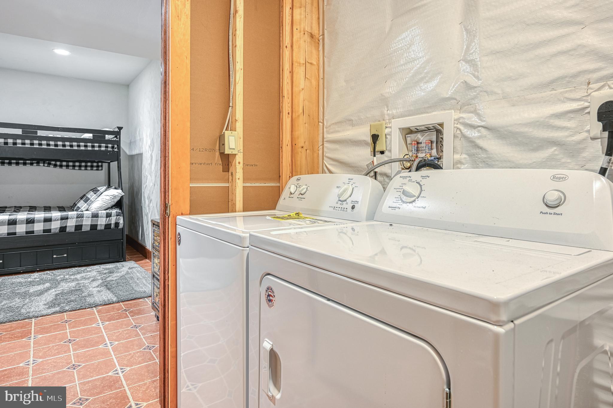 MYSTIC POINTE - Residential