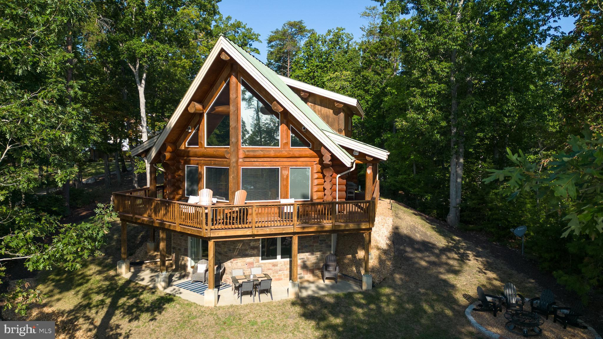 MYSTIC POINTE - Residential