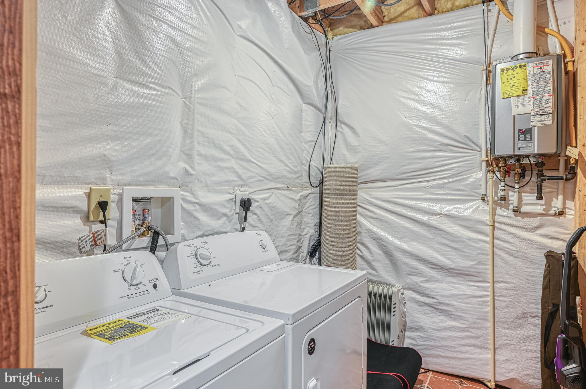 MYSTIC POINTE - Residential