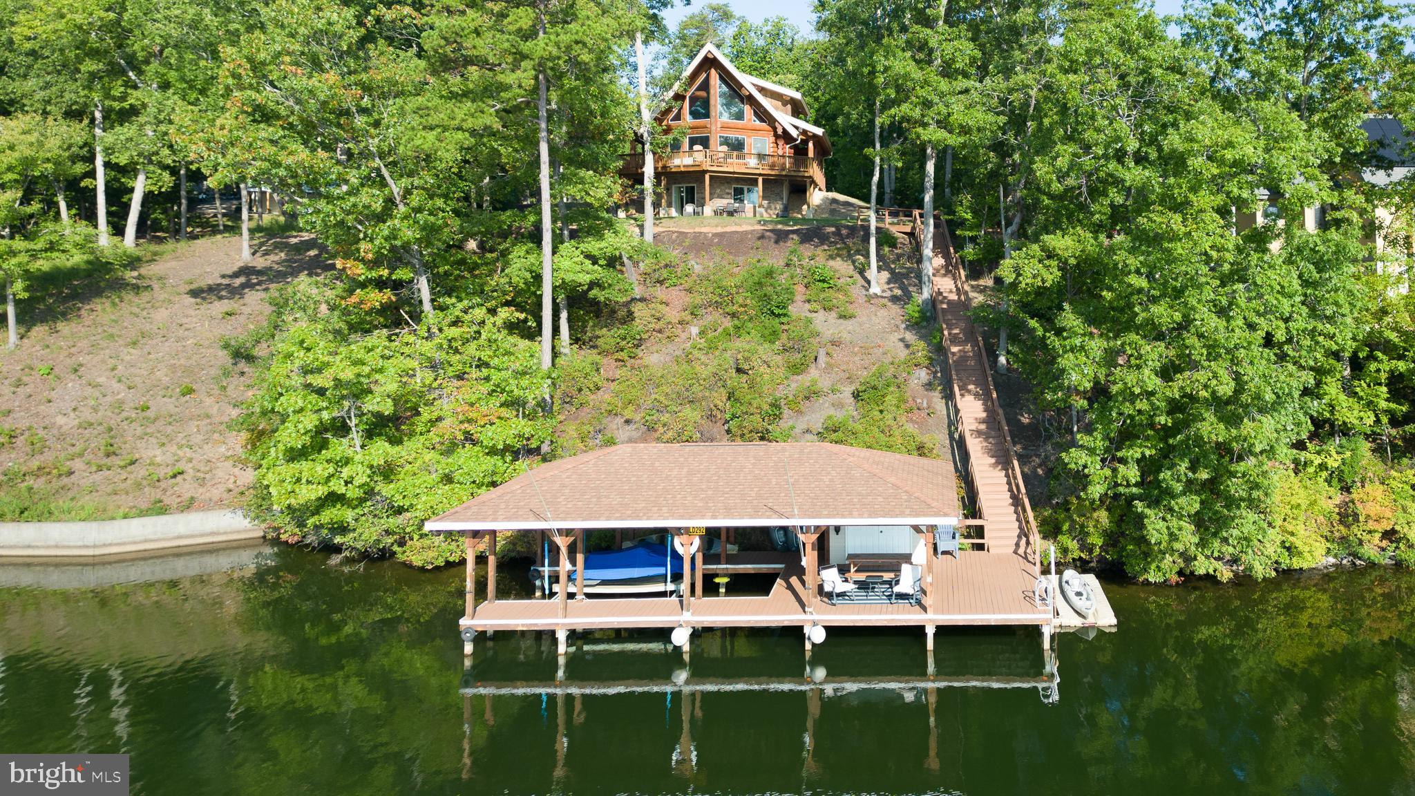 MYSTIC POINTE - Residential