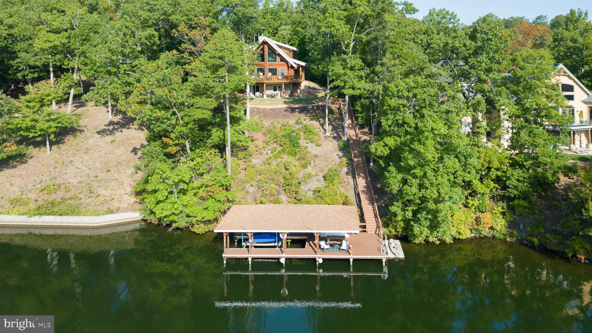 MYSTIC POINTE - Residential