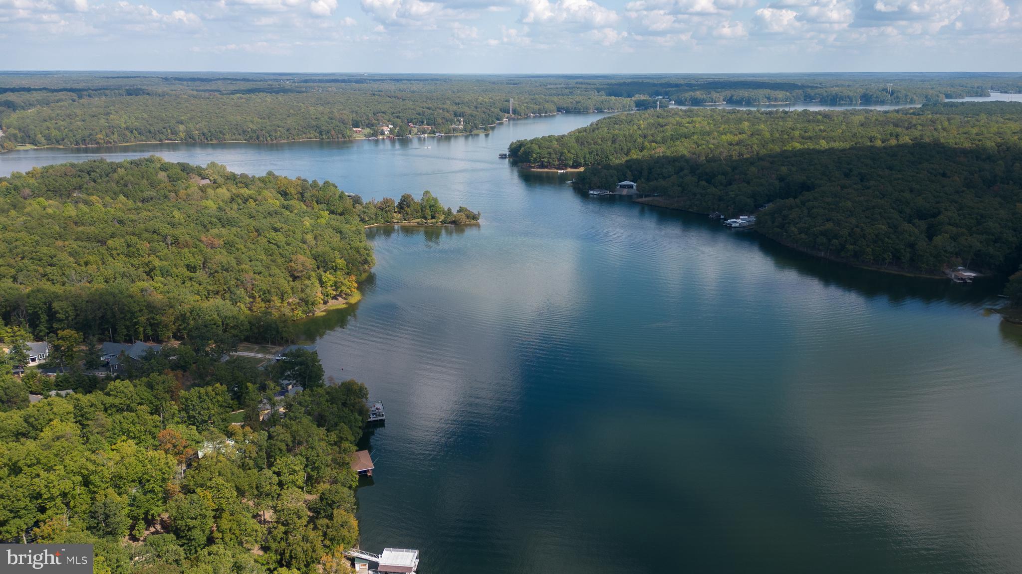 MYSTIC POINTE - Residential