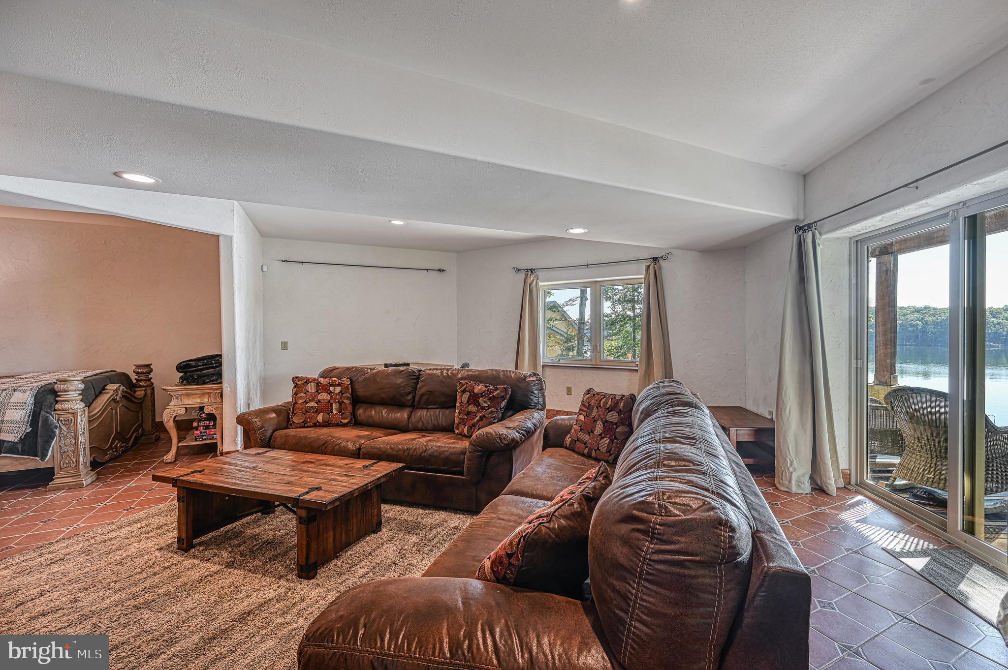 MYSTIC POINTE - Residential