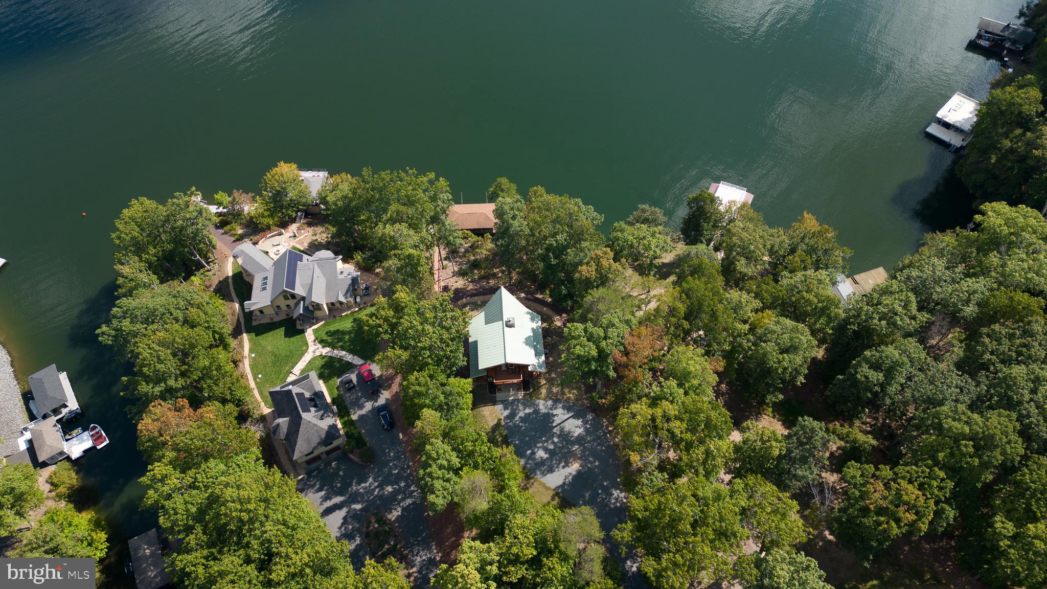 MYSTIC POINTE - Residential