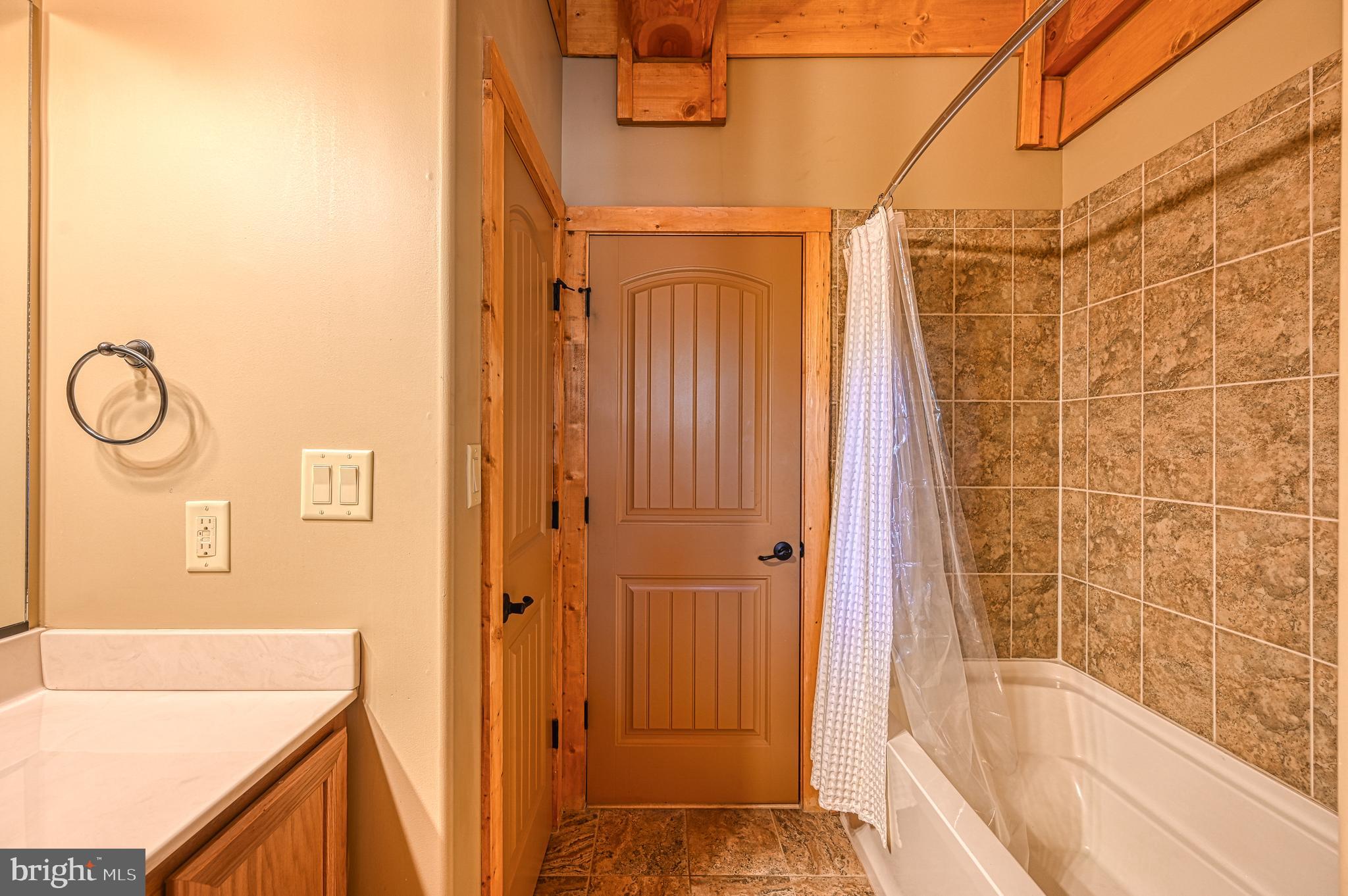 MYSTIC POINTE - Residential