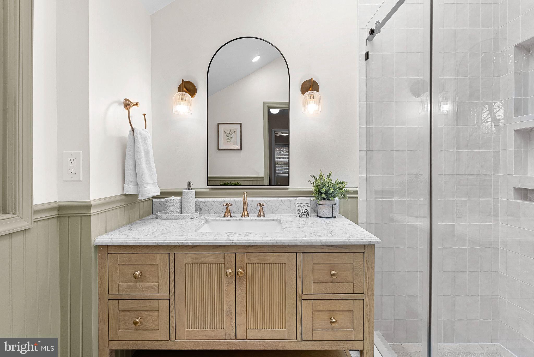 BROYHILL CREST - Residential