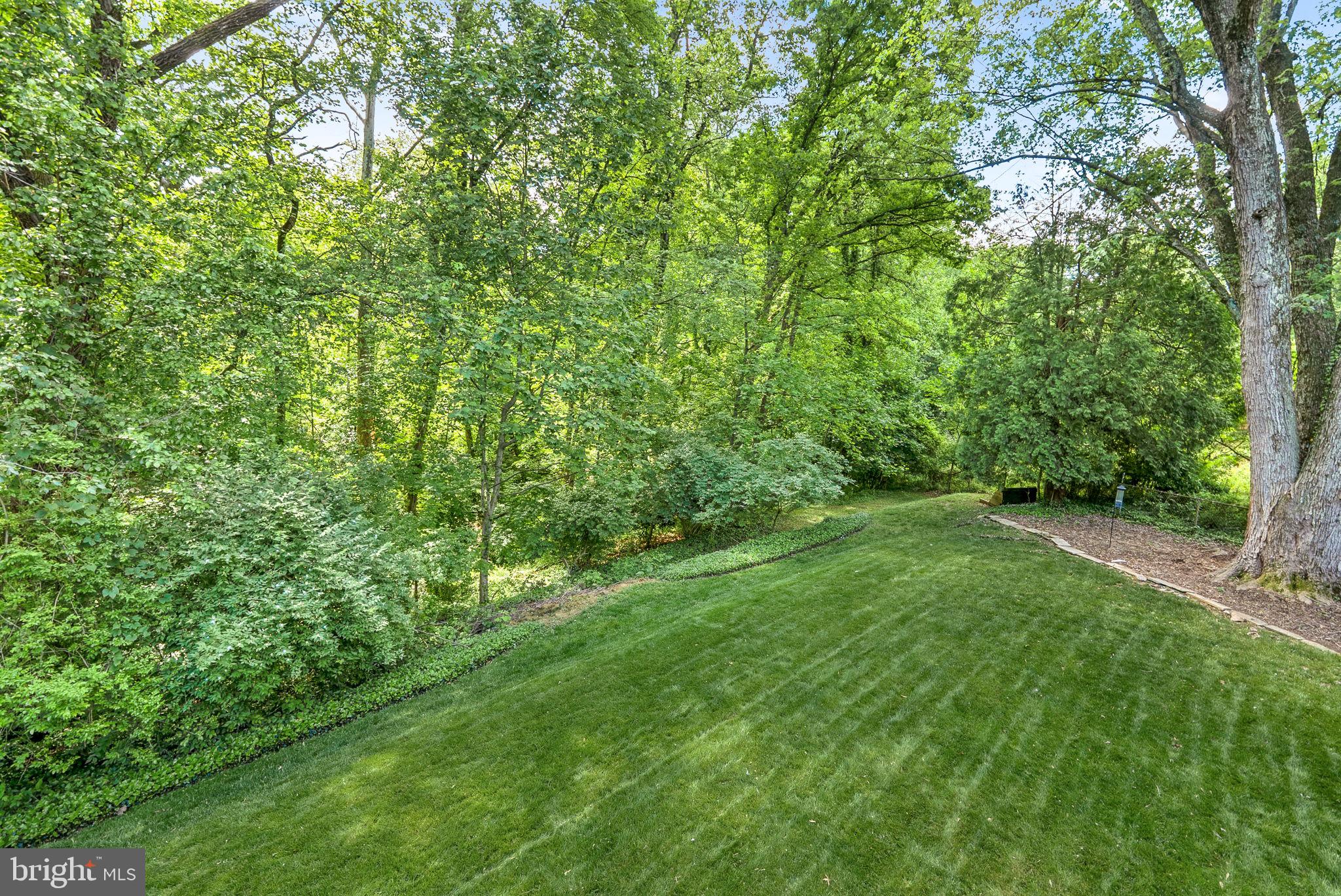 BROYHILL CREST - Residential