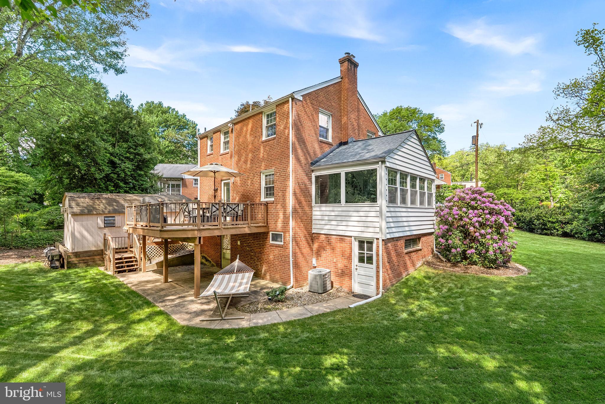 BROYHILL CREST - Residential