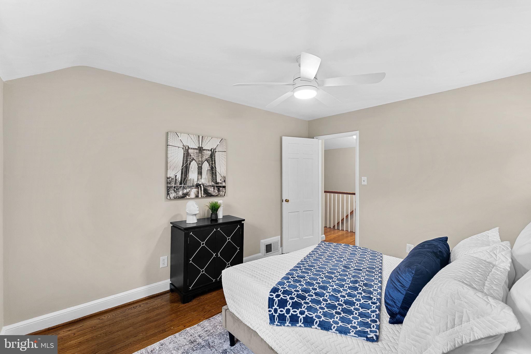 BROYHILL CREST - Residential