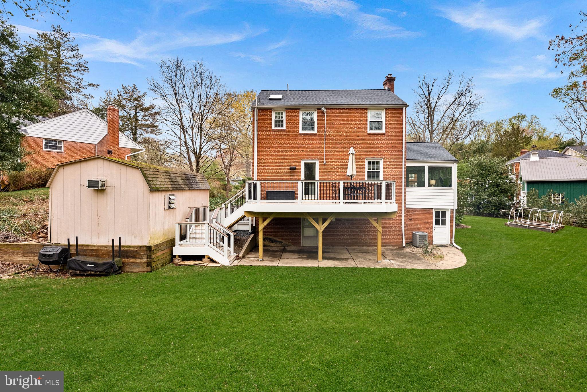 BROYHILL CREST - Residential