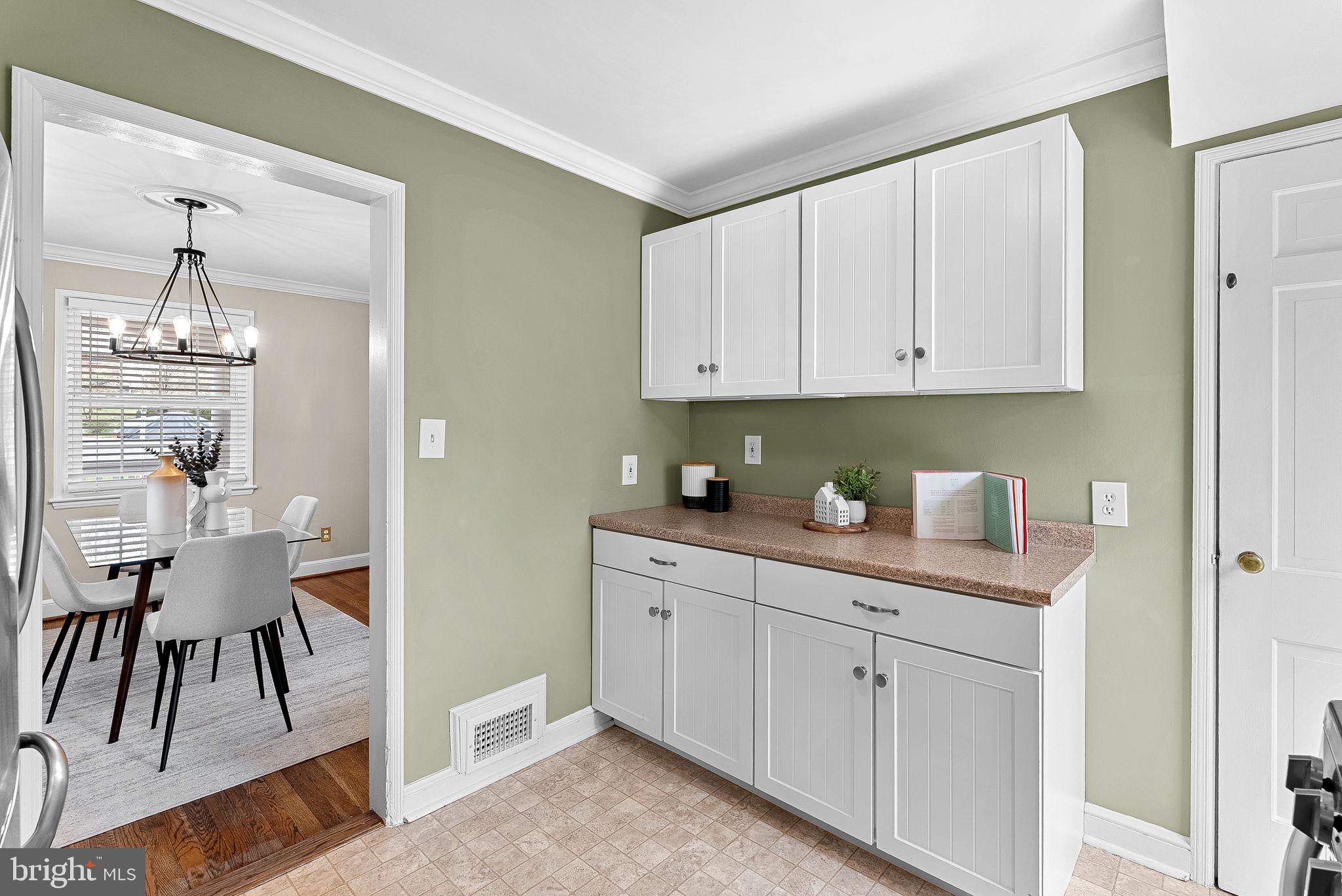 BROYHILL CREST - Residential