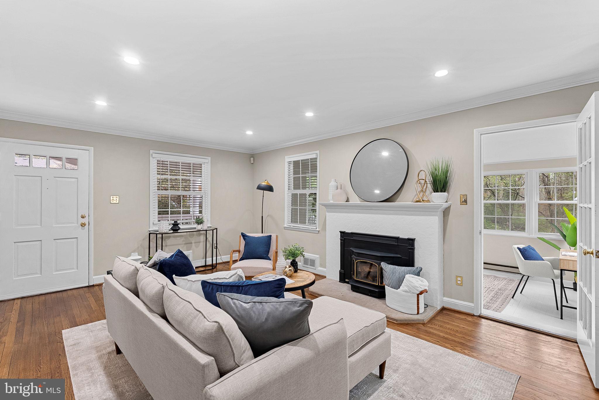 BROYHILL CREST - Residential