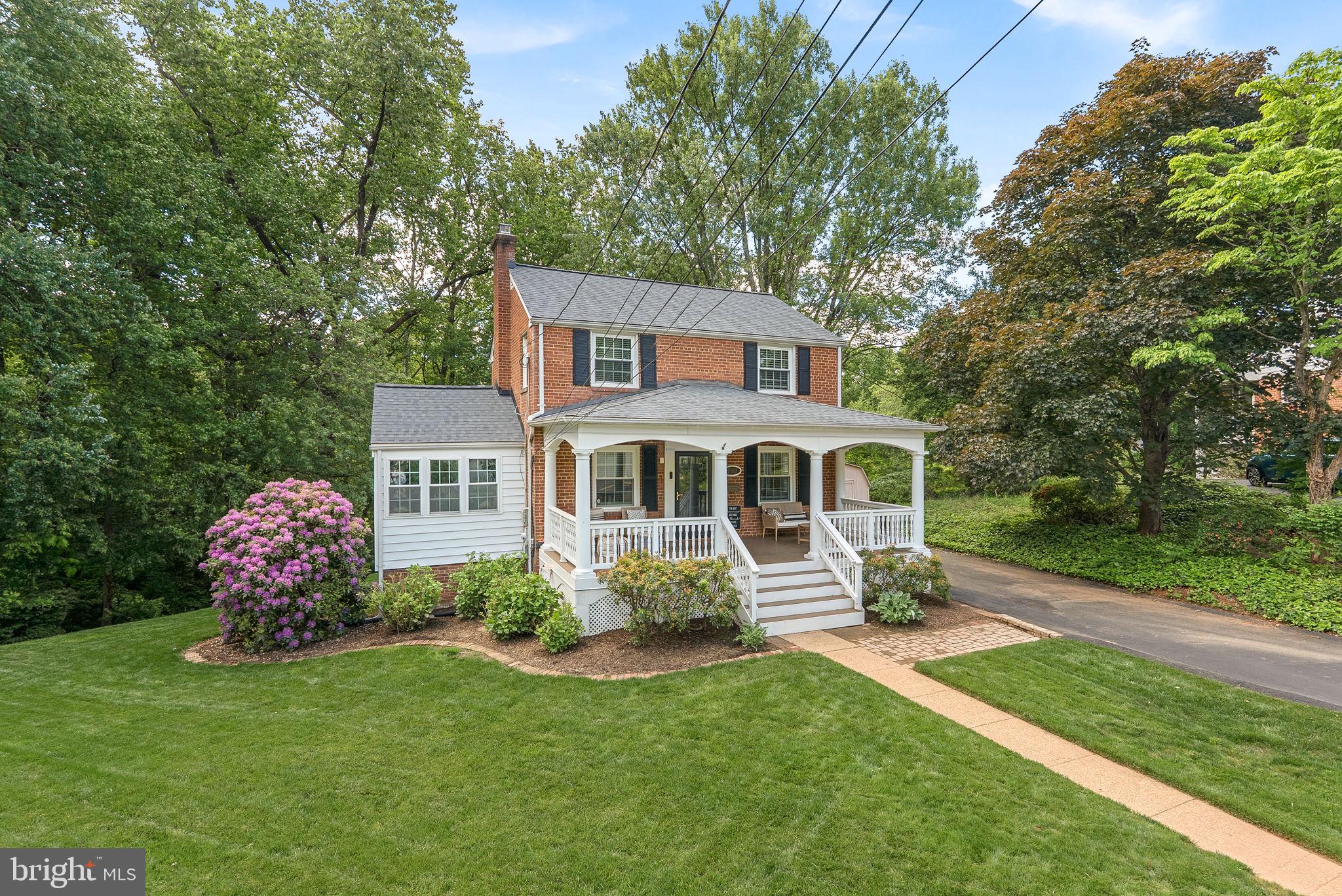 BROYHILL CREST - Residential