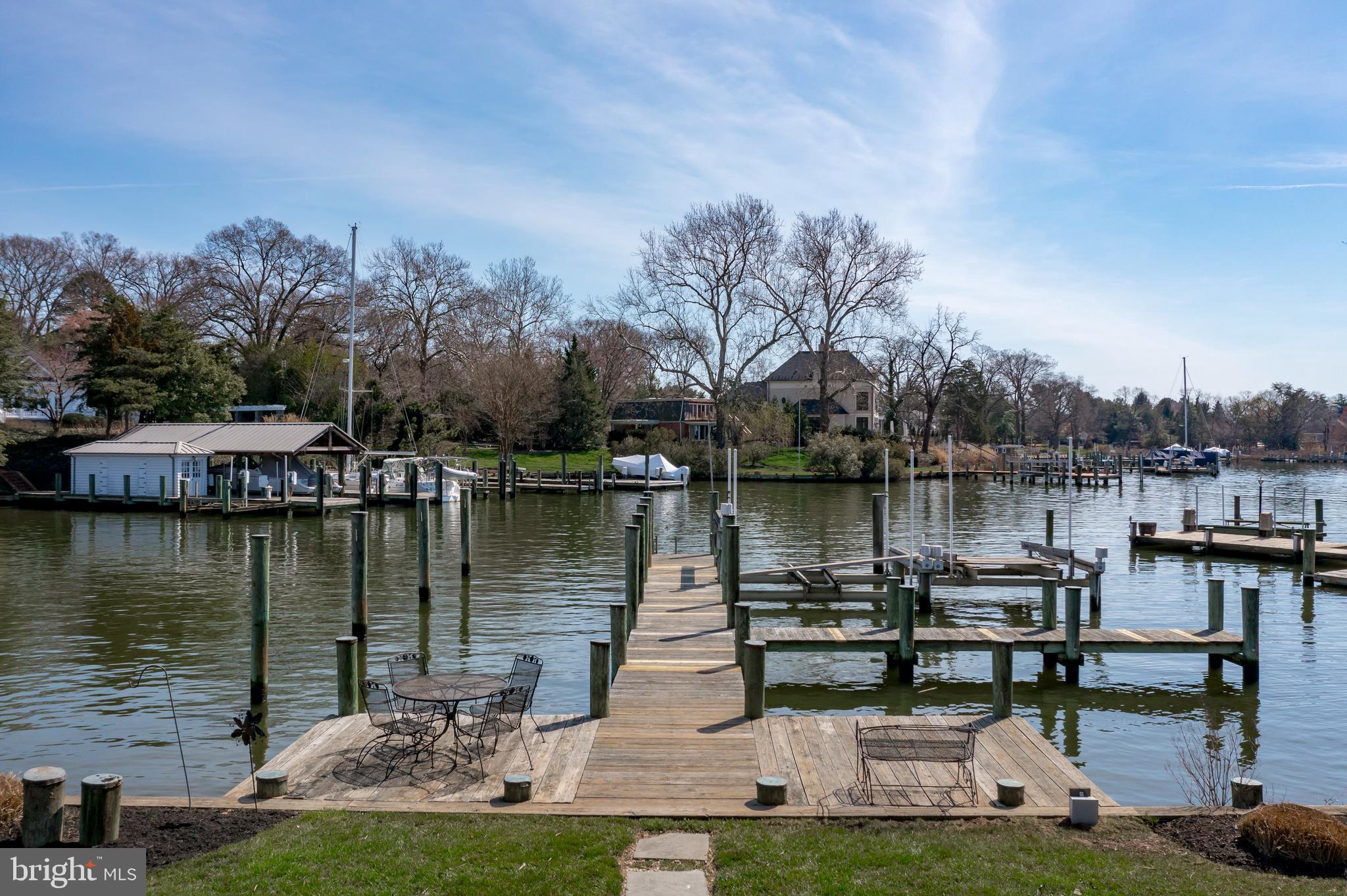 WILD ROSE SHORES - Residential