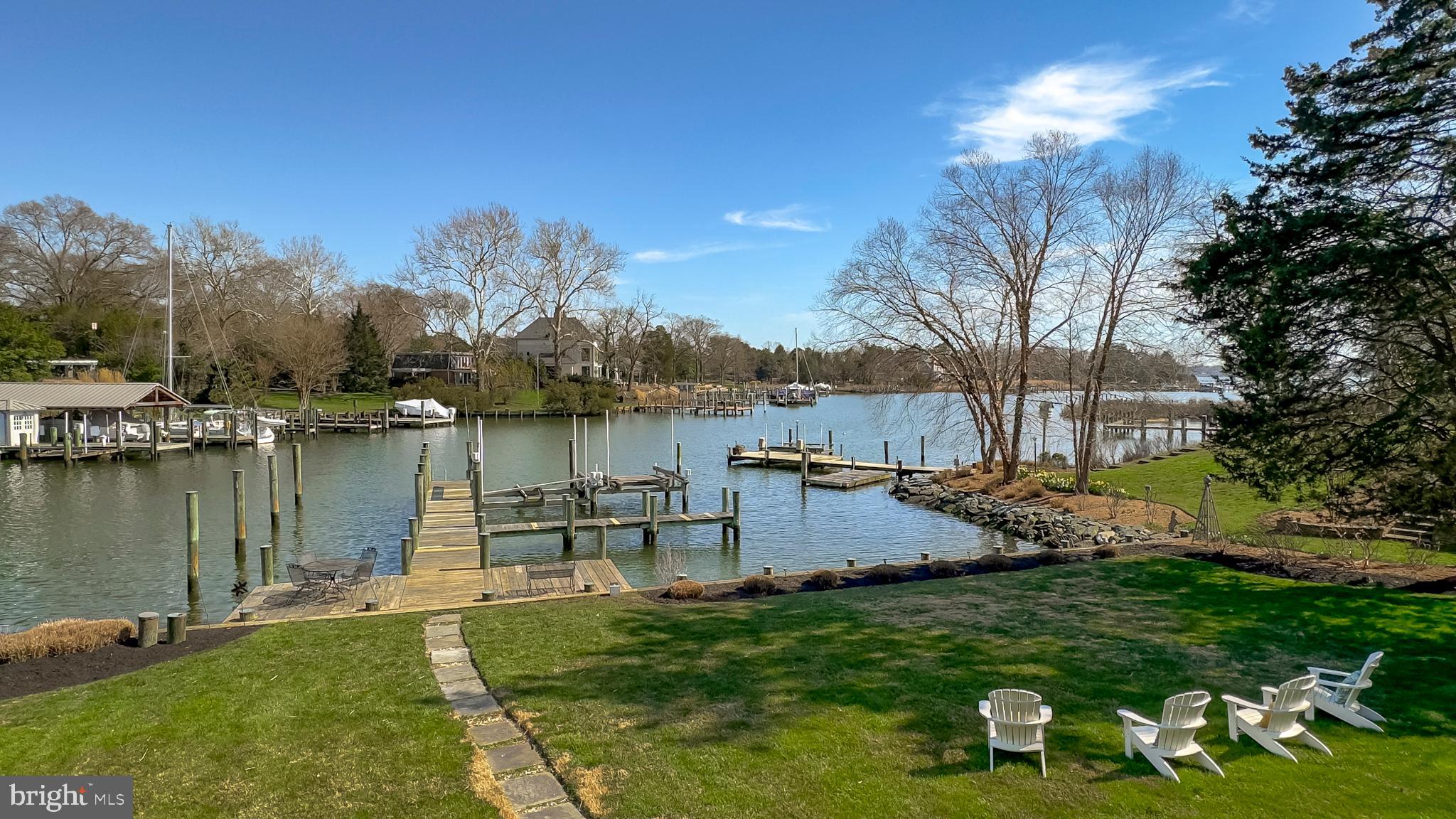 WILD ROSE SHORES - Residential