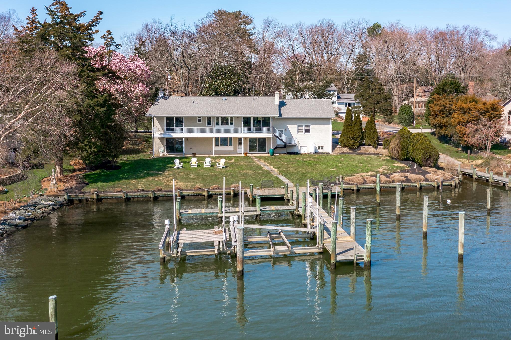 WILD ROSE SHORES - Residential