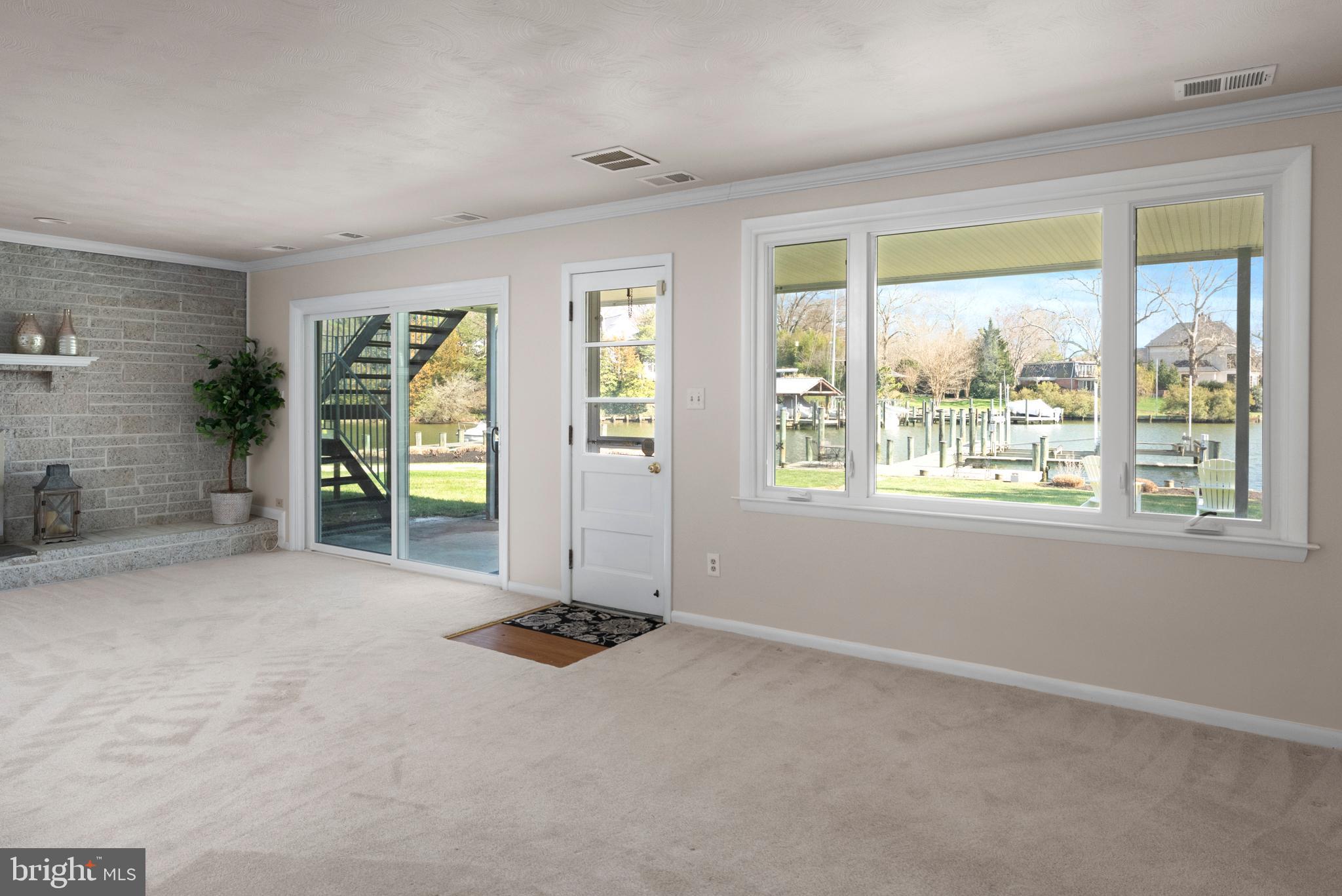 WILD ROSE SHORES - Residential