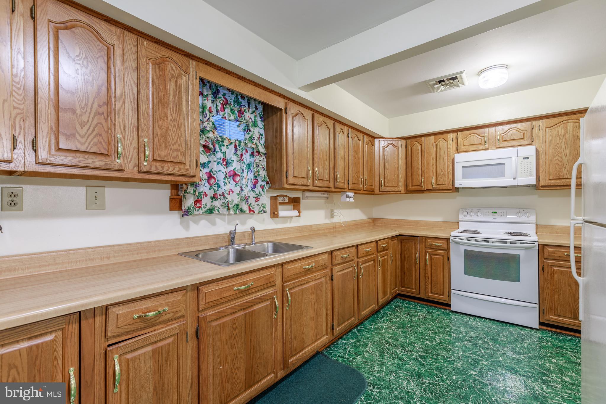 JARRETTSVILLE - Residential