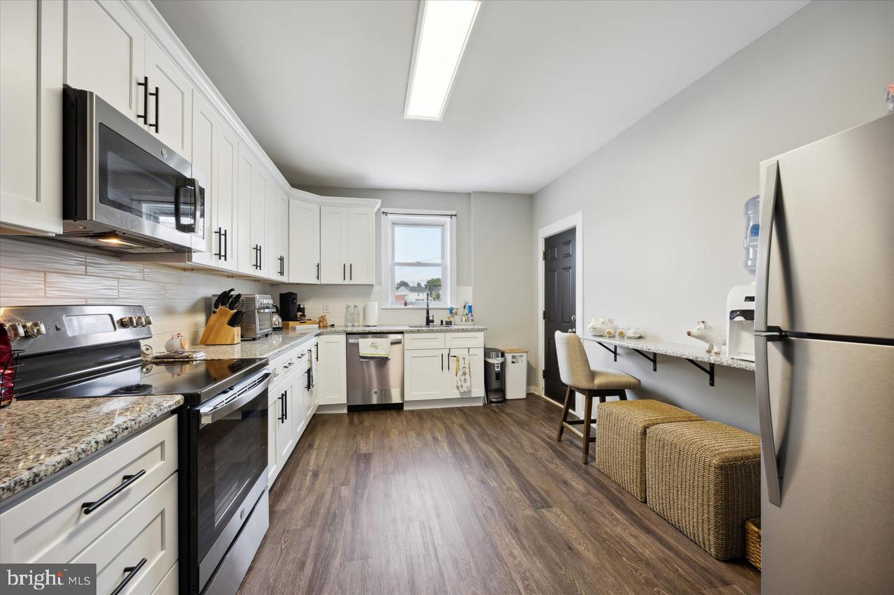 KING OF PRUSSIA - Residential Lease