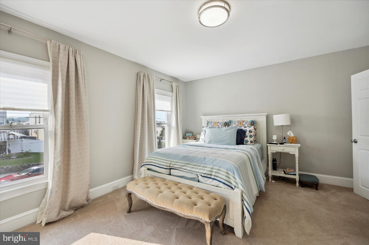 KING OF PRUSSIA - Residential Lease