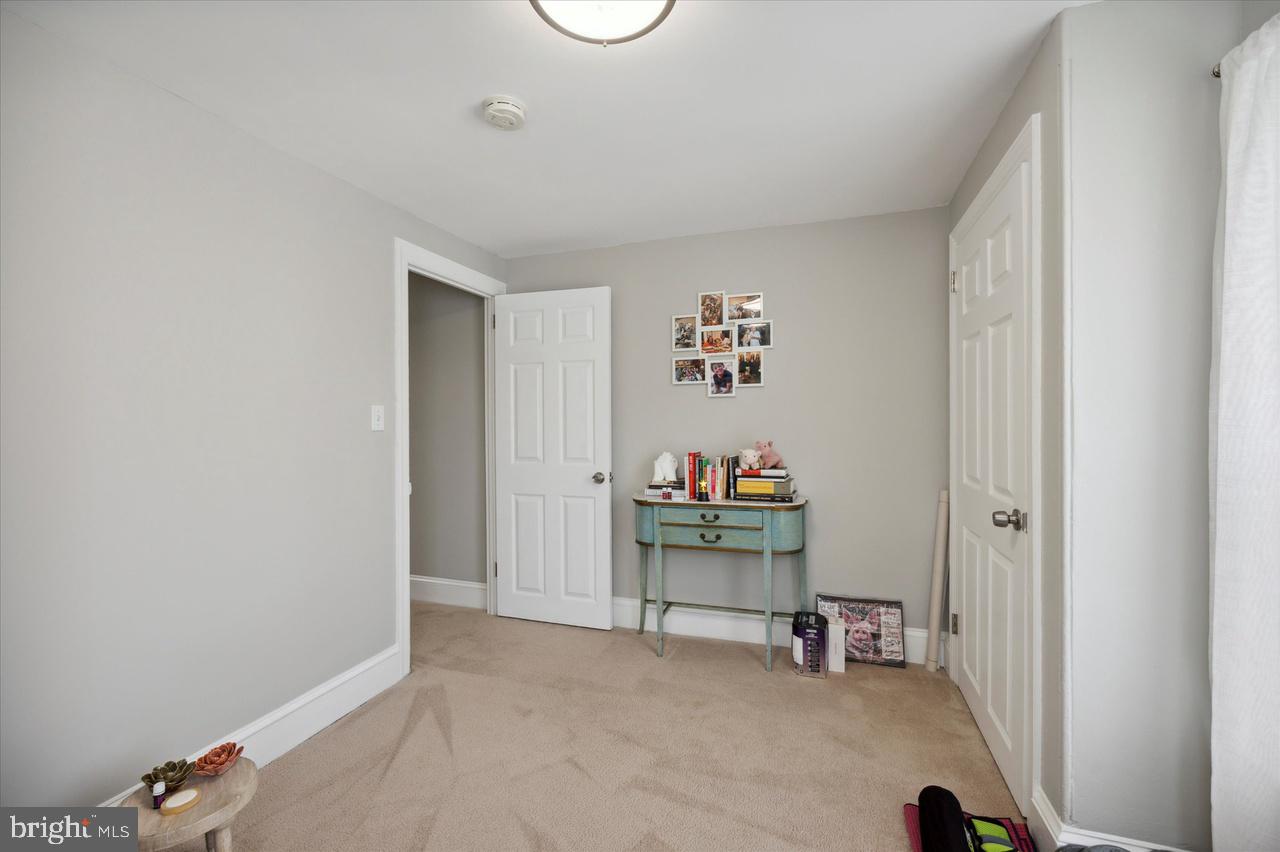 KING OF PRUSSIA - Residential Lease