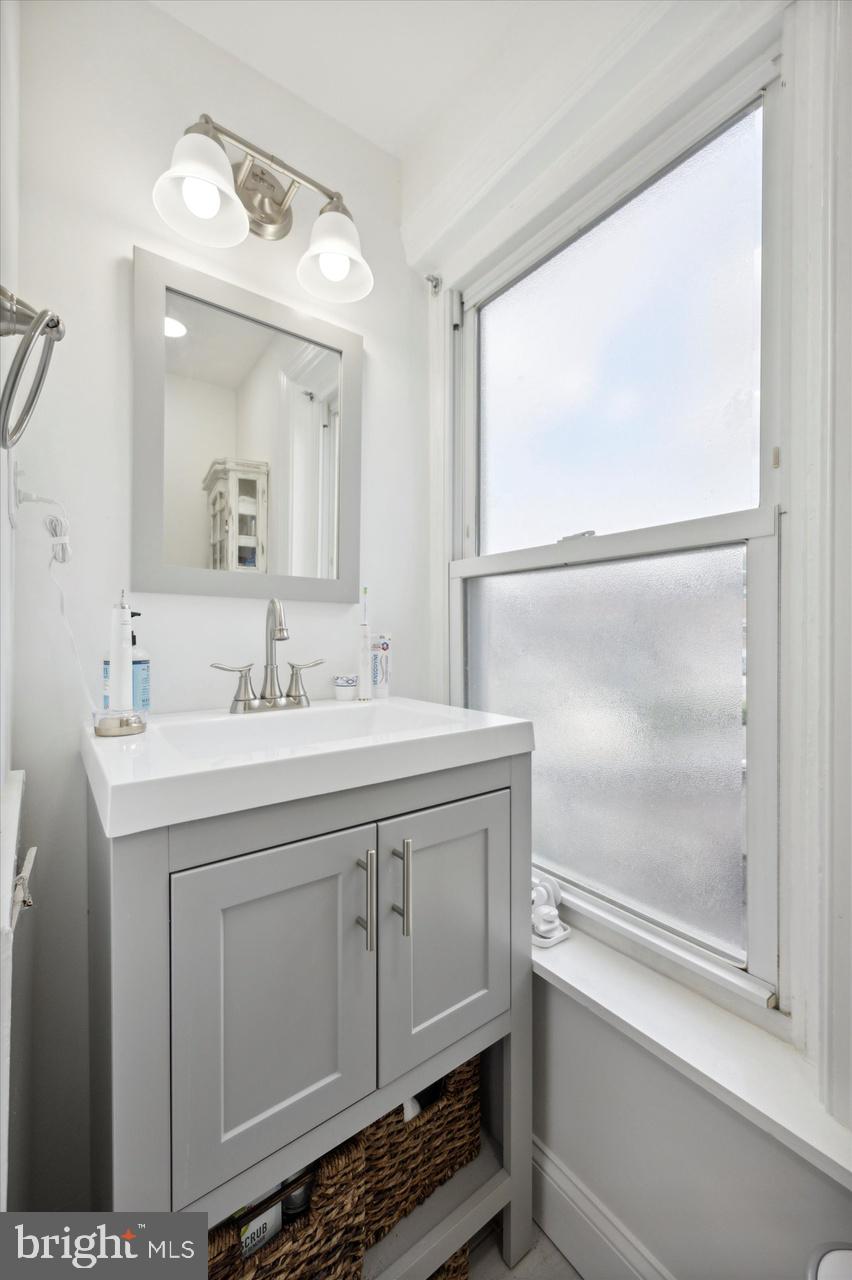 KING OF PRUSSIA - Residential Lease