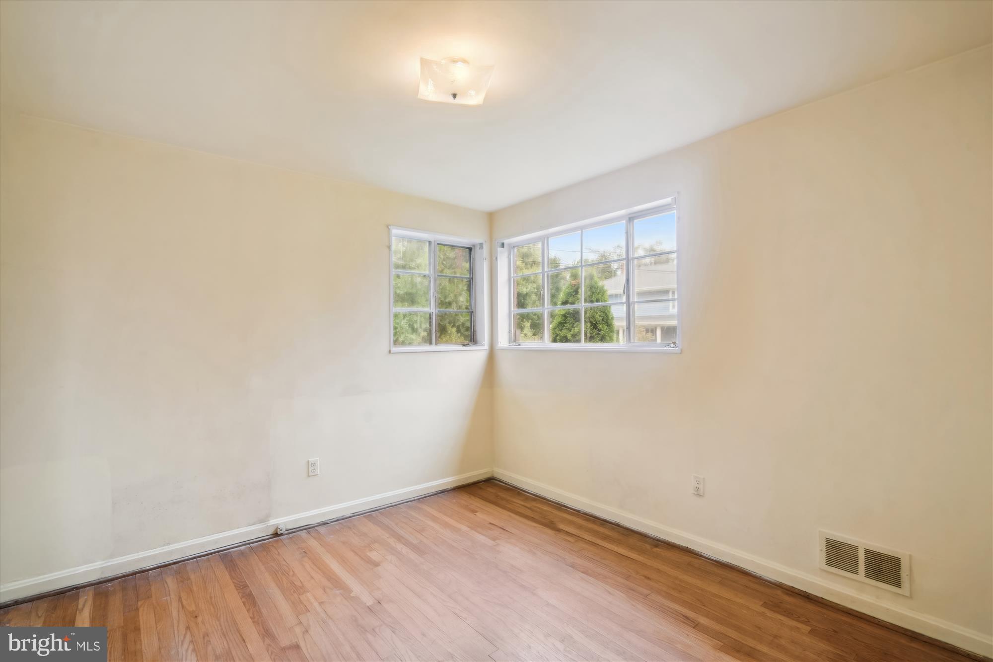 STEPHEN KNOLLS - Residential