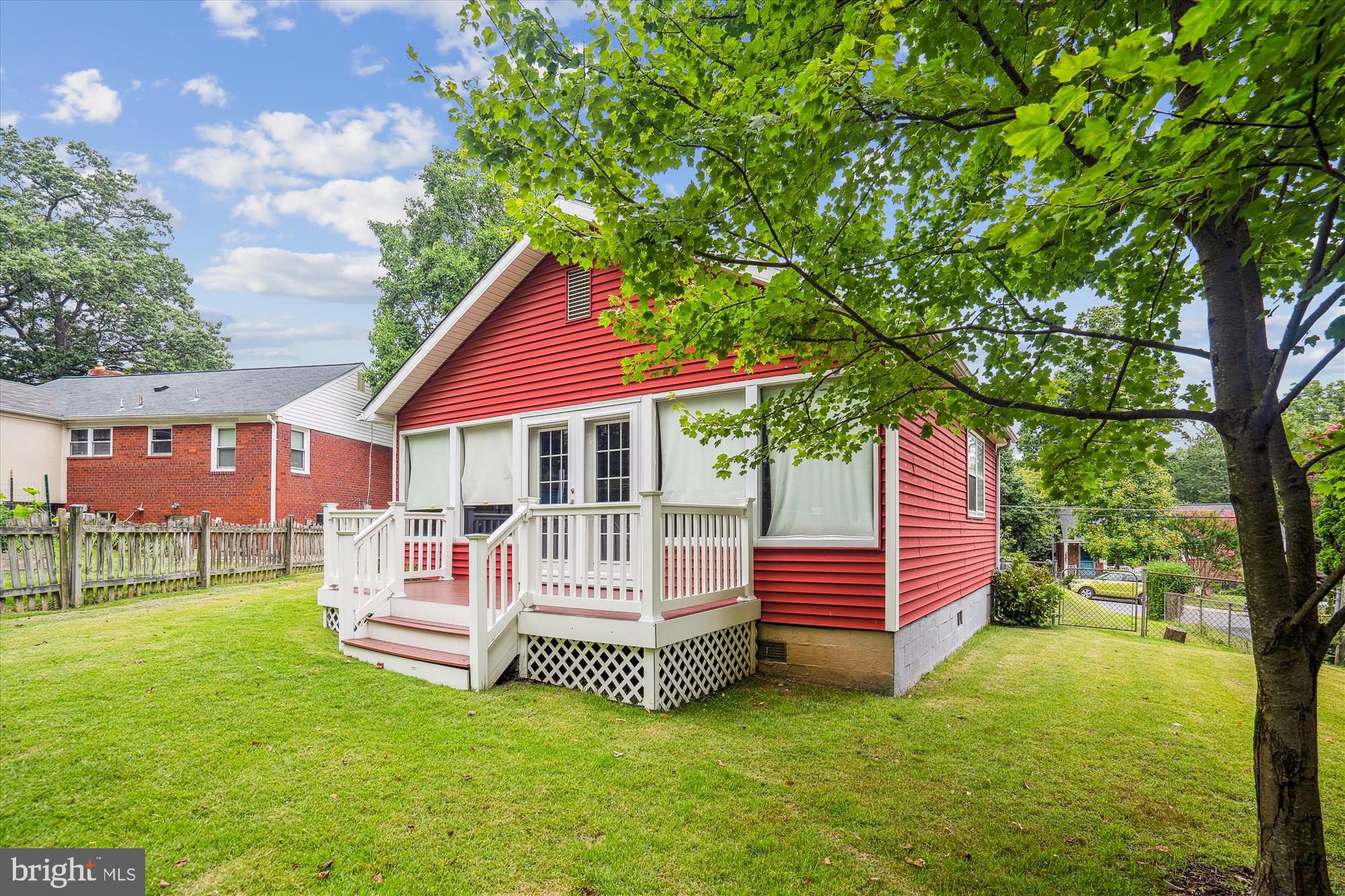 STEPHEN KNOLLS - Residential