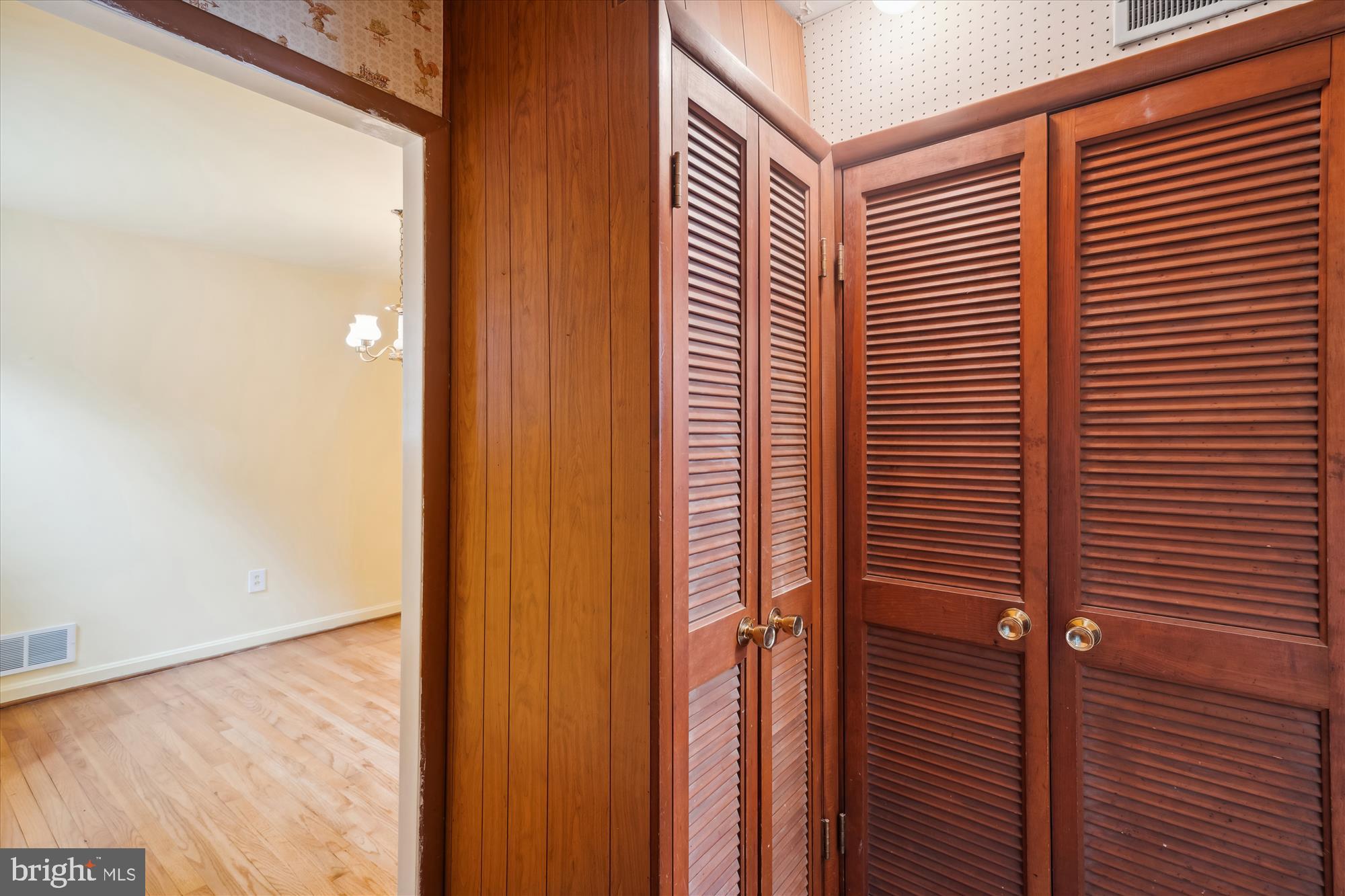 STEPHEN KNOLLS - Residential