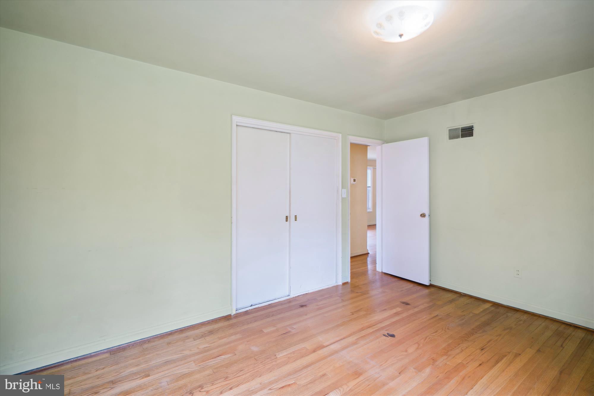 STEPHEN KNOLLS - Residential