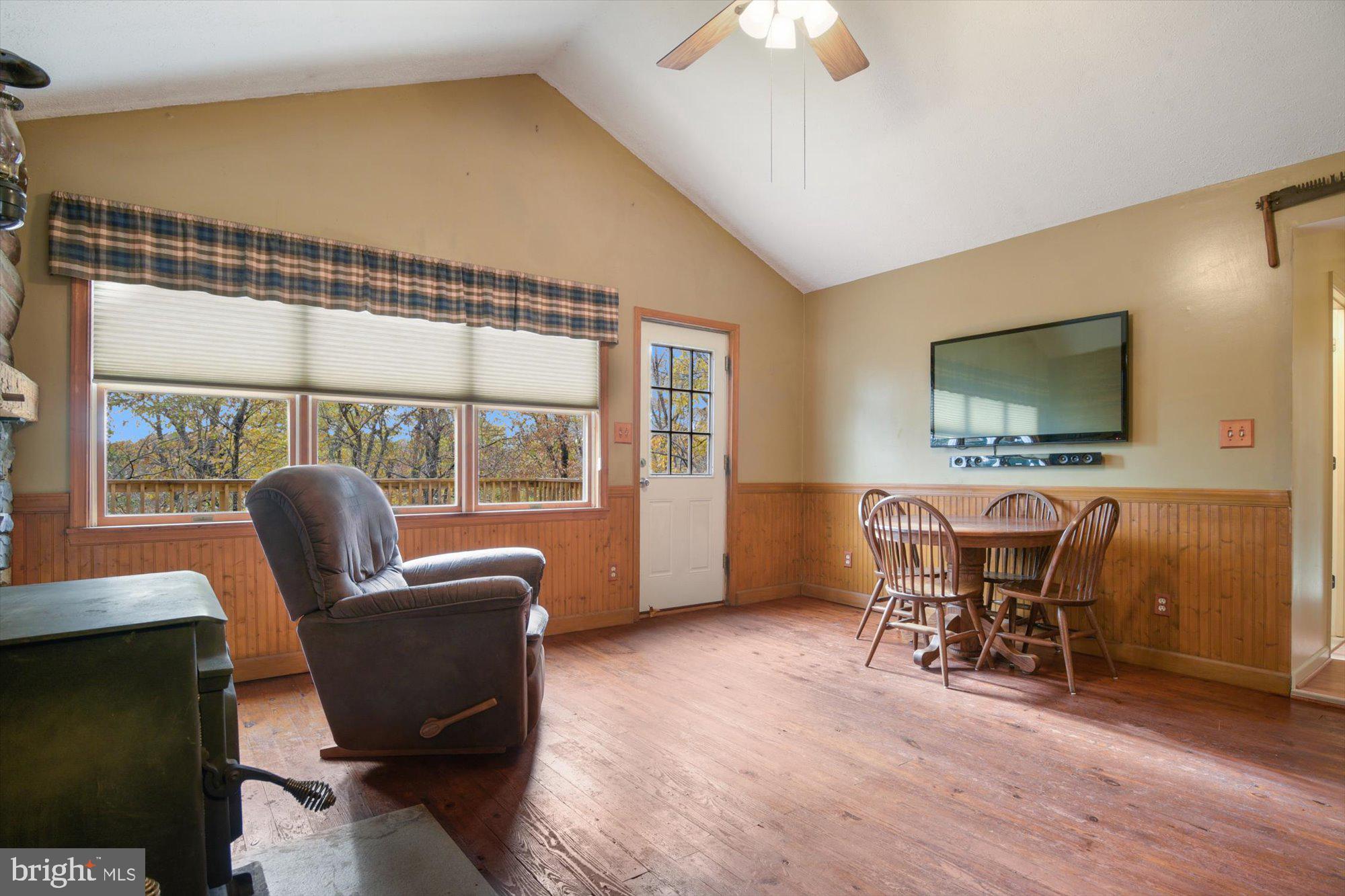 INDIAN HILLS - Residential