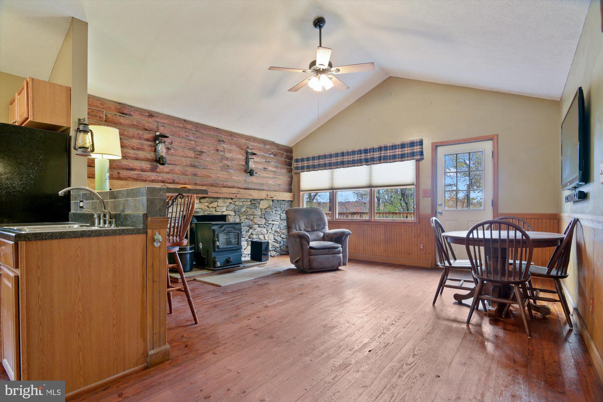 INDIAN HILLS - Residential