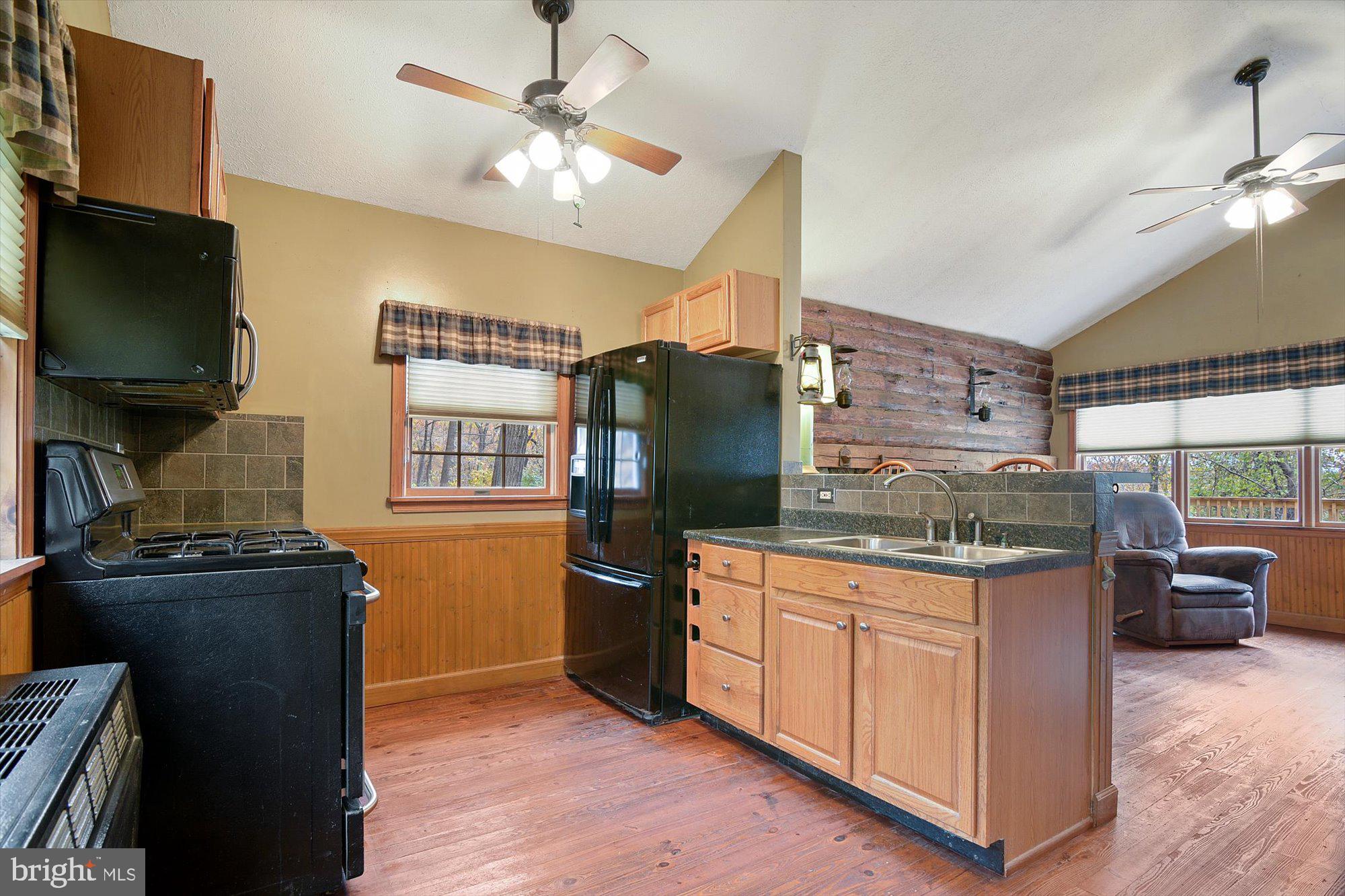 INDIAN HILLS - Residential