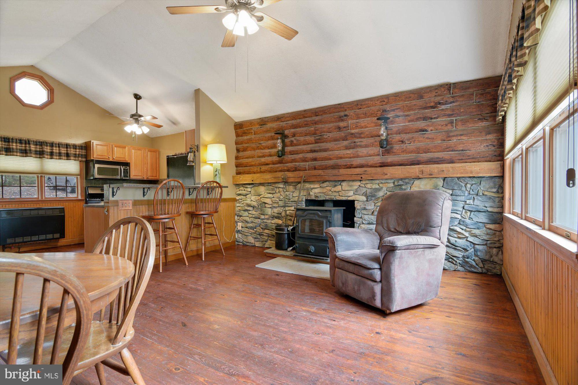 INDIAN HILLS - Residential