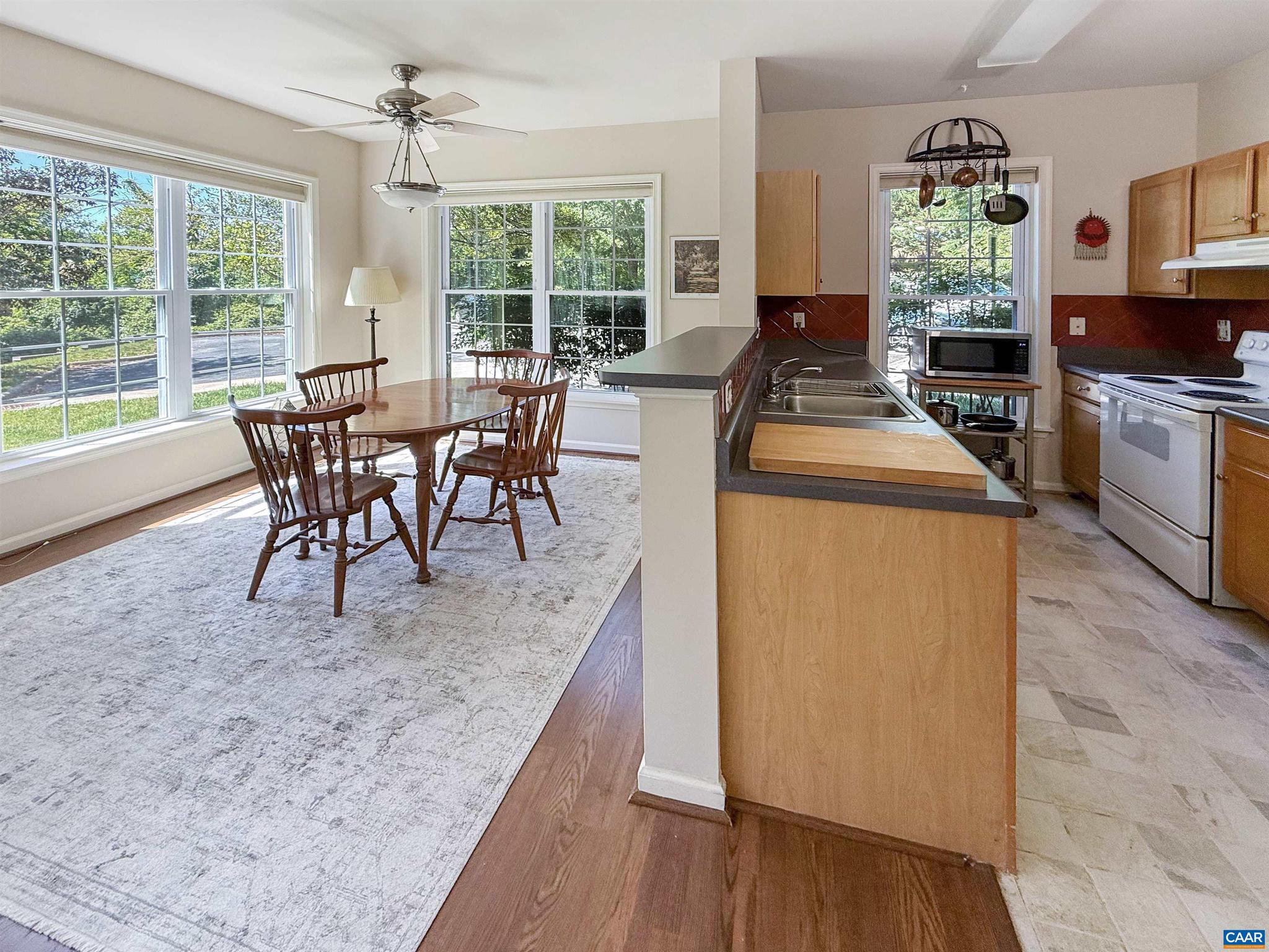 270 RIVERBEND DR 1F