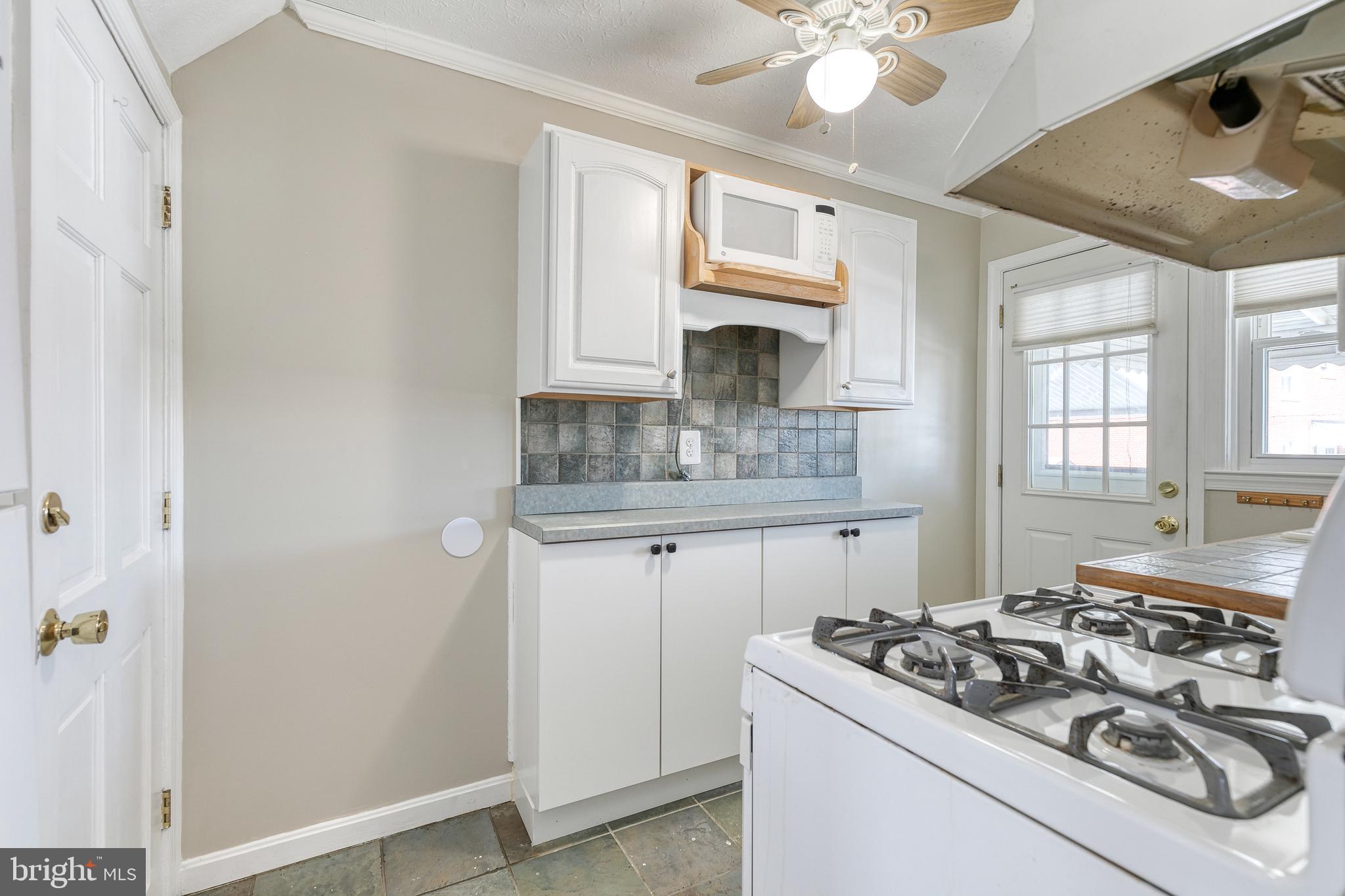 GAYLORD MANOR - Residential Lease