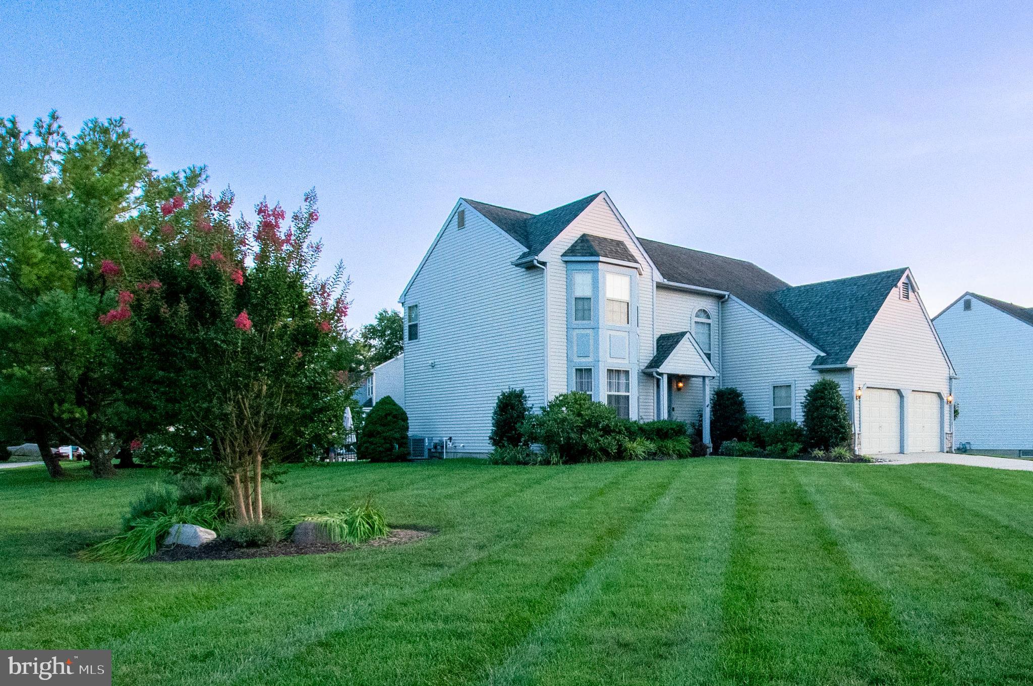 10 FARMHOUSE LANE