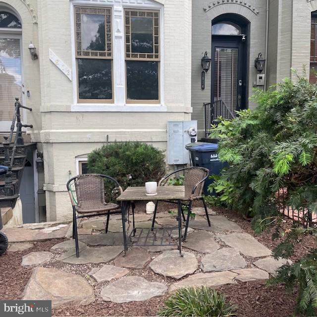 LOGAN/SHAW - Residential Lease
