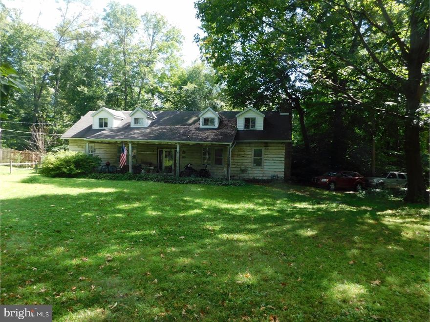 HANDYMAN SPECIAL/INVESTOR ALERT!!  Ideally located at the end of a private cul-de-sac in Upper Moreland Township, this very spacious home offers enormous potential! Large scenic lot! First floor master bedroom suite. Home needs rehab. Property is being sold in "as-is" condition and no repairs will be made. Buyer is responsible for all Township U&O requirements. Cash buyer (or possibly FHA 203(k) rehab loan) only. Quick settlement possible.