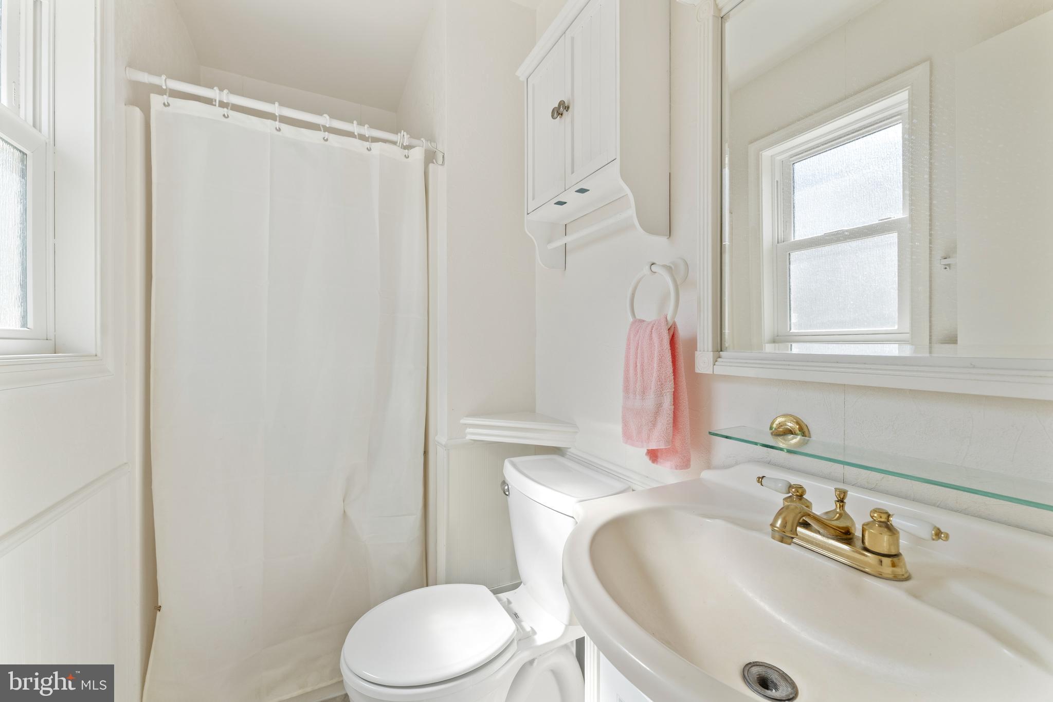 MOTTS RUN ESTATES - Residential